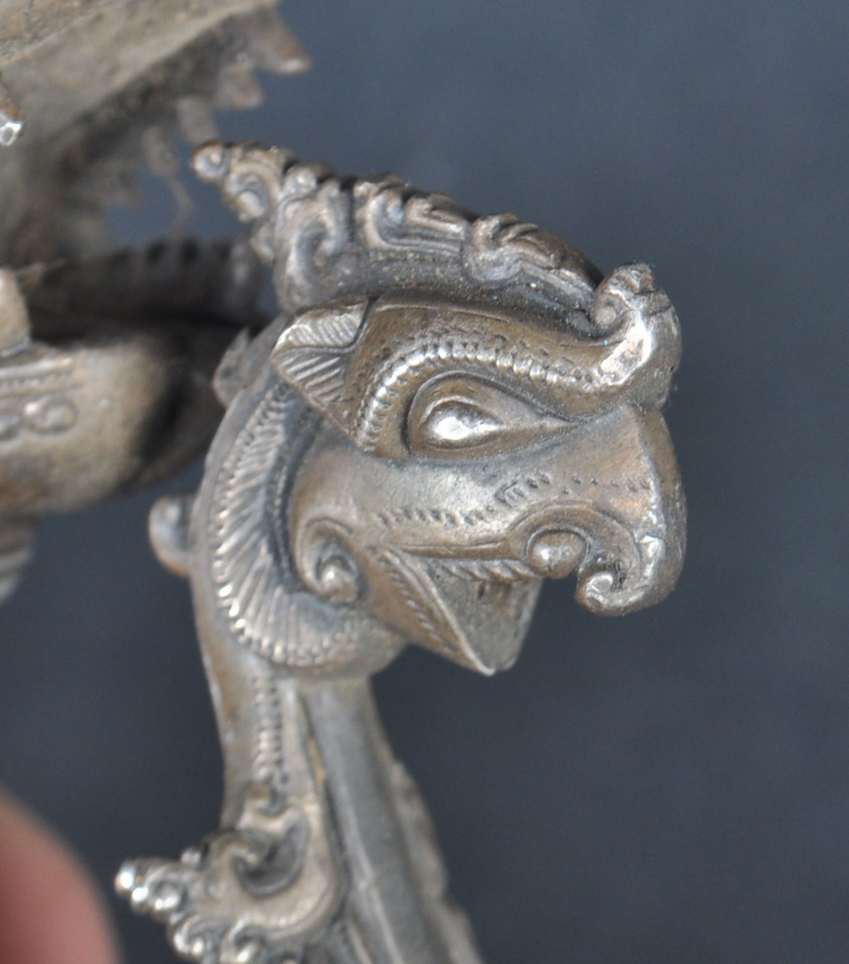 18TH CENTURY SINHALESE KASTANE SWORD HILT - Image 5 of 8