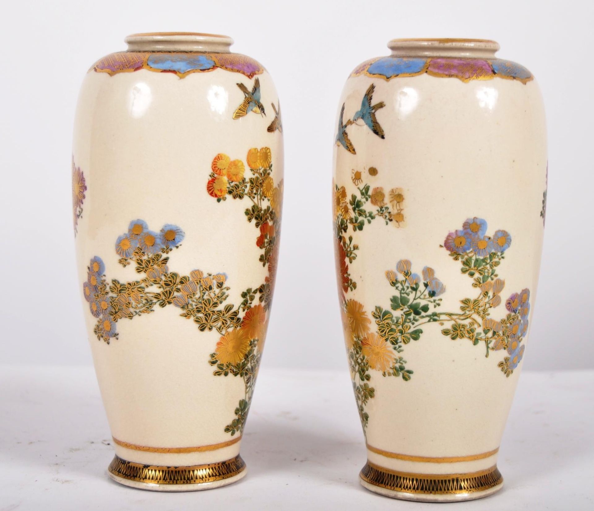 PAIR OF LATE 19TH CENTURY JAPANESE SATSUMA VASES - Bild 3 aus 6