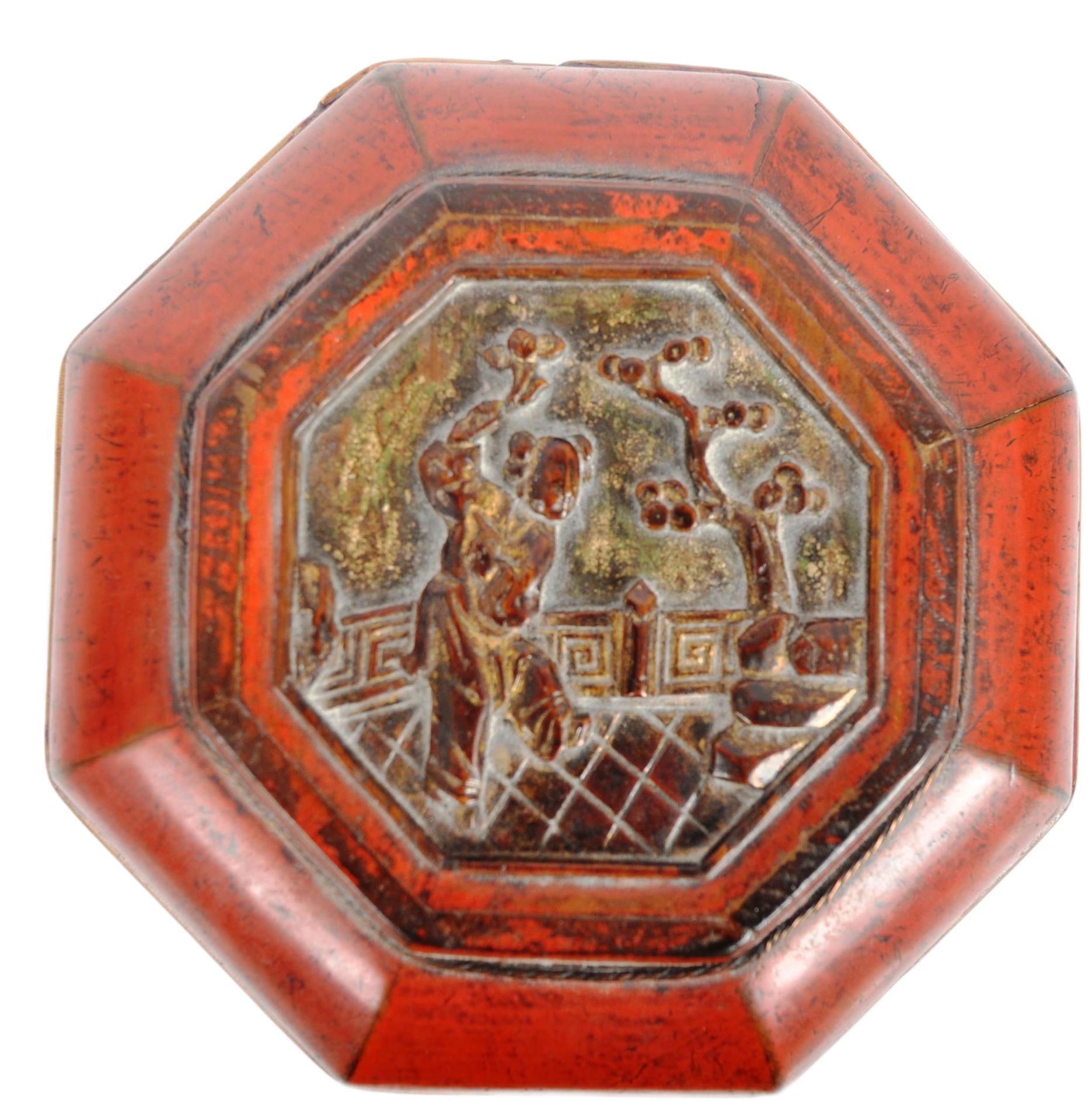 EARLY 20TH CENTURY CHINESE RED LACQUER BOX