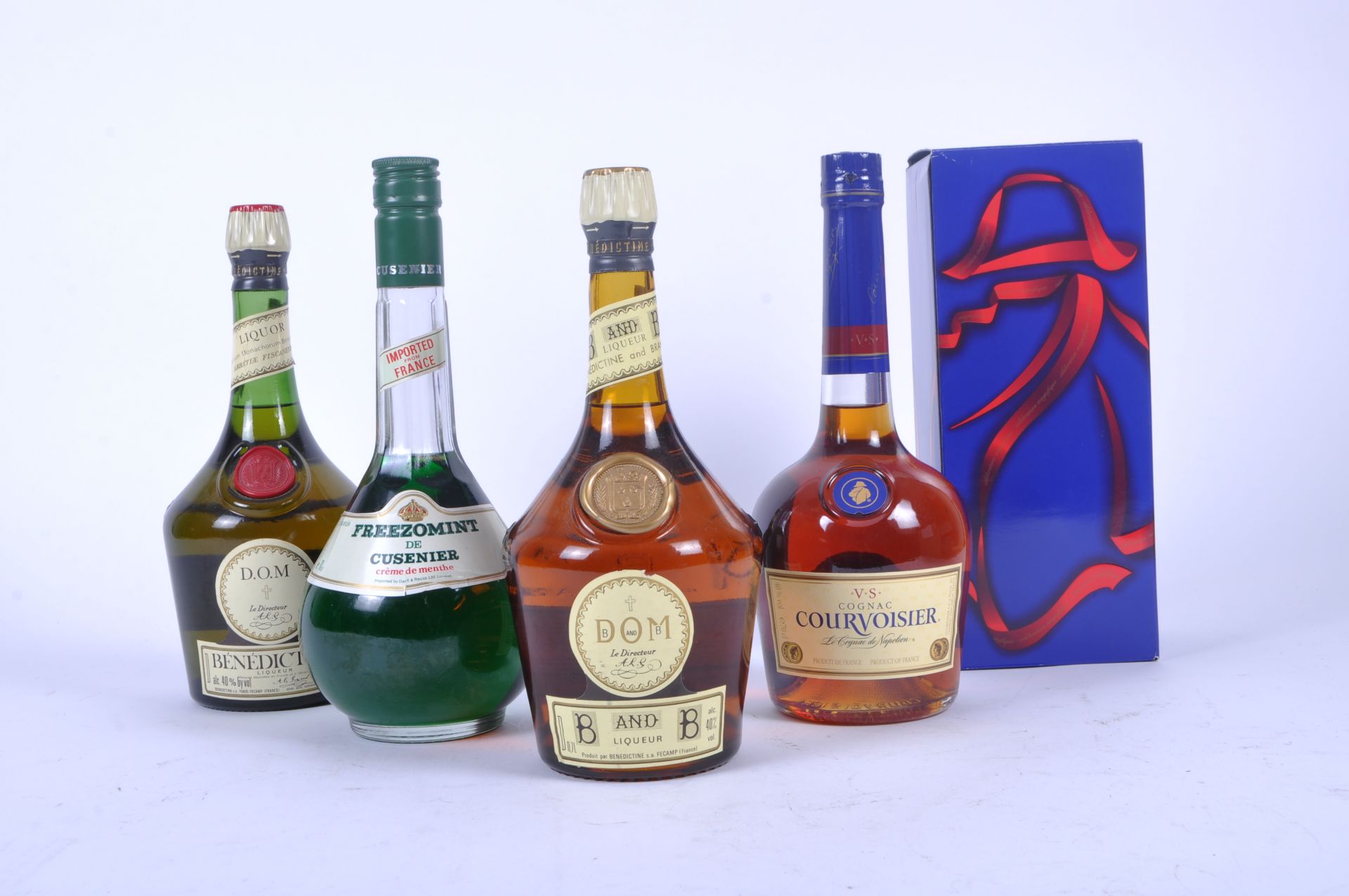 FOUR BOTTLES OF VINTAGE LIQUORS - Image 6 of 6