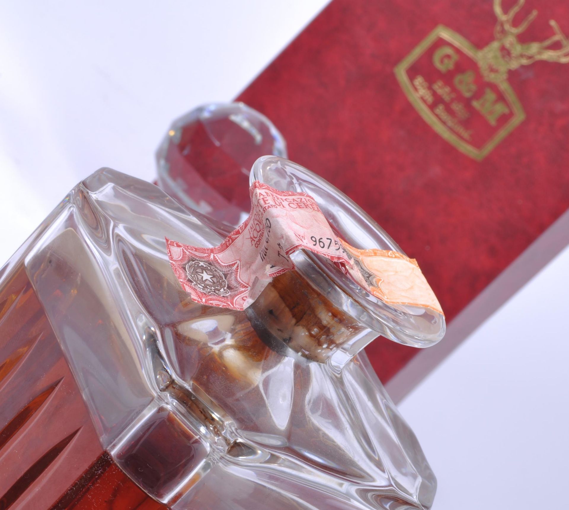 GORDON & MACPHAILS CRYSTAL DECANTER IN BOX - Image 7 of 7