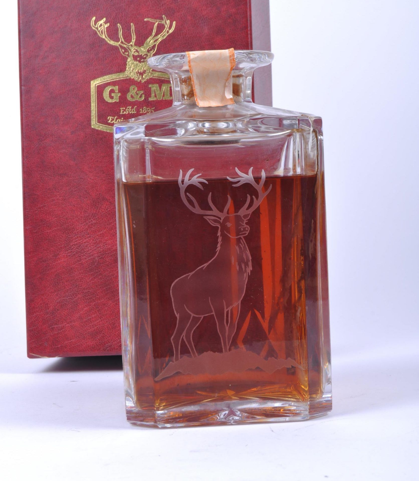GORDON & MACPHAILS CRYSTAL DECANTER IN BOX - Image 6 of 7