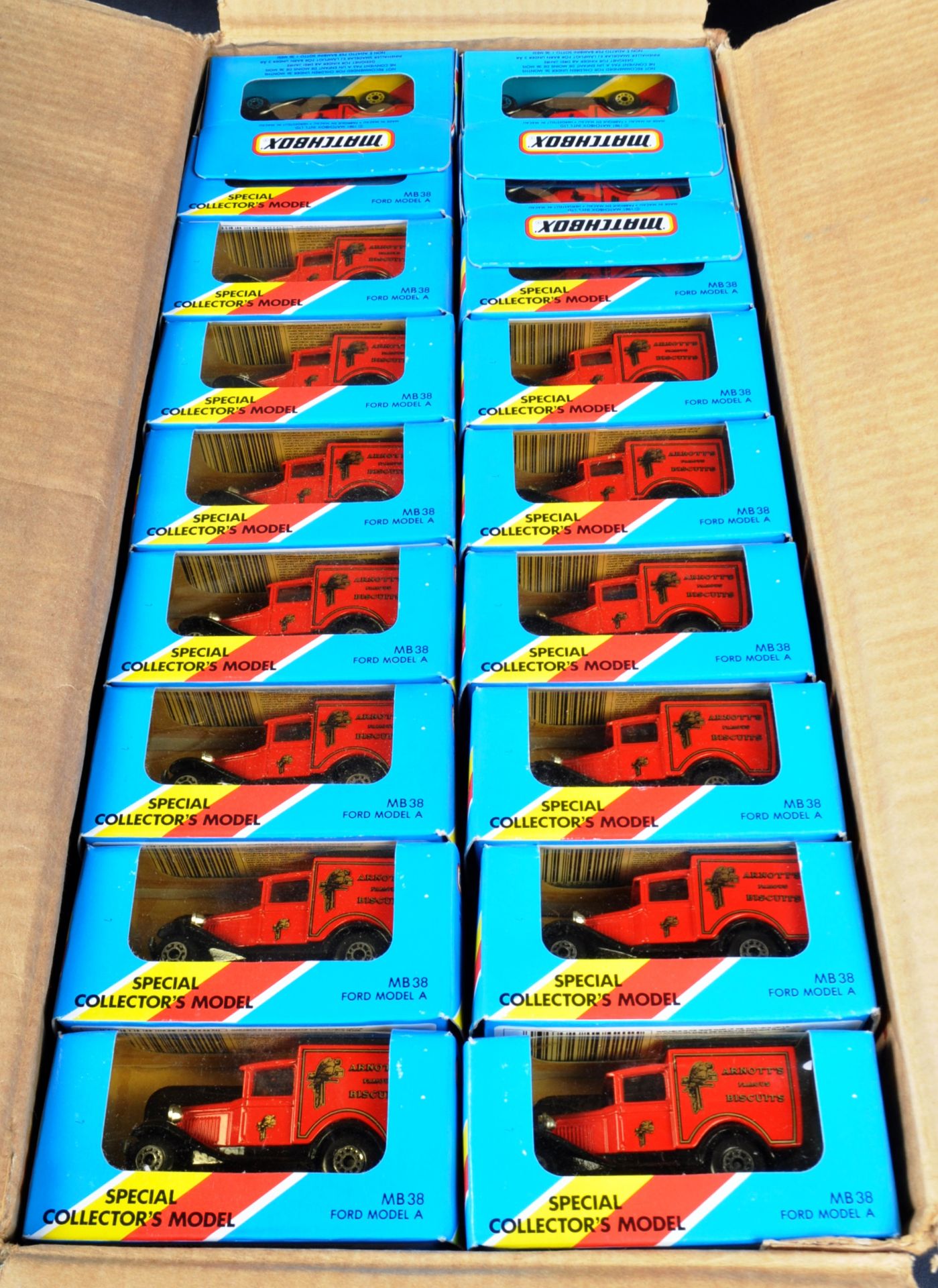 MATCHBOX 1-75 SERIES TRADE BOX DIECAST MODEL CARS - Image 4 of 4