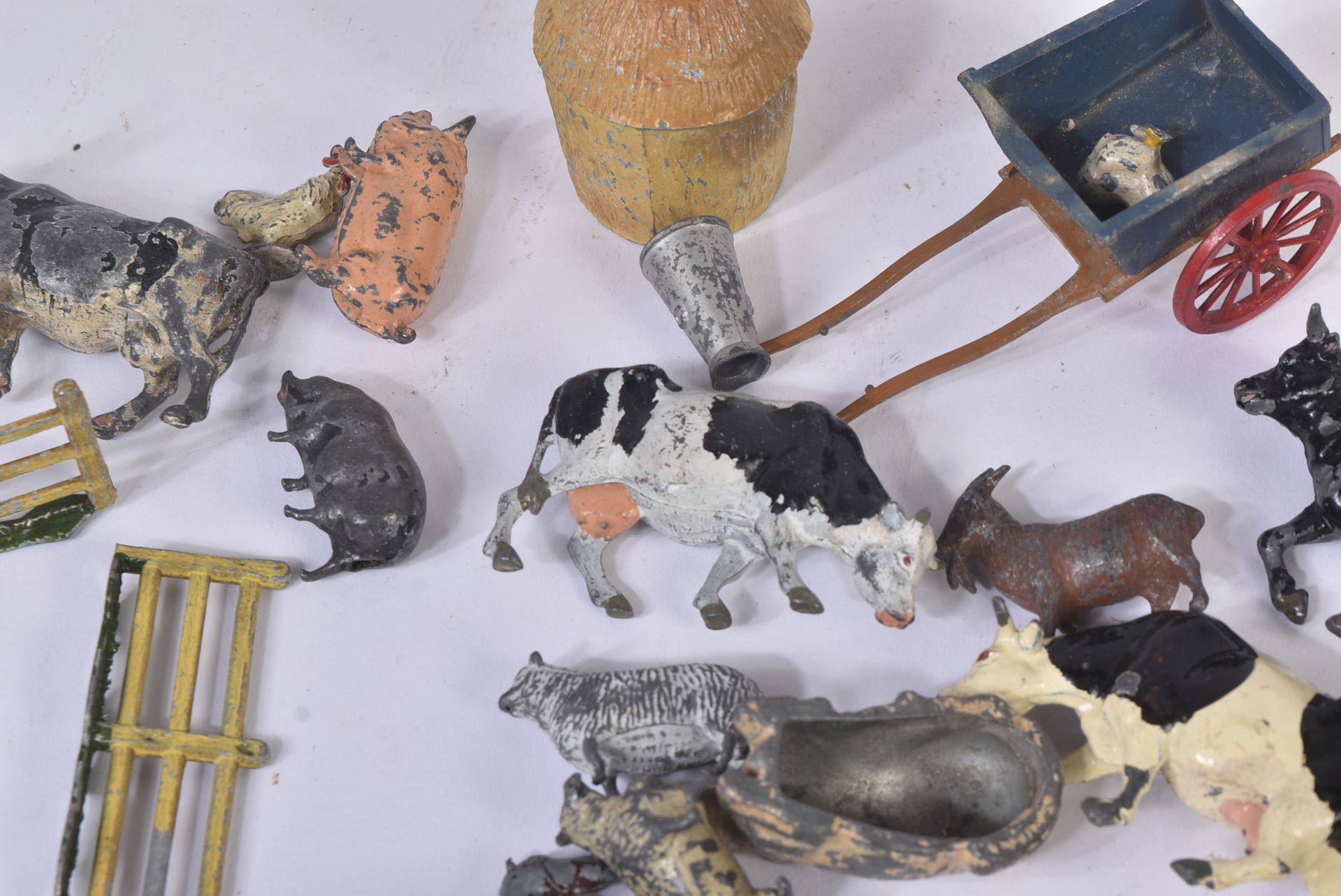 LARGE COLLECTION OF VINTAGE LEAD TOY FARM ANIMALS - Bild 4 aus 4