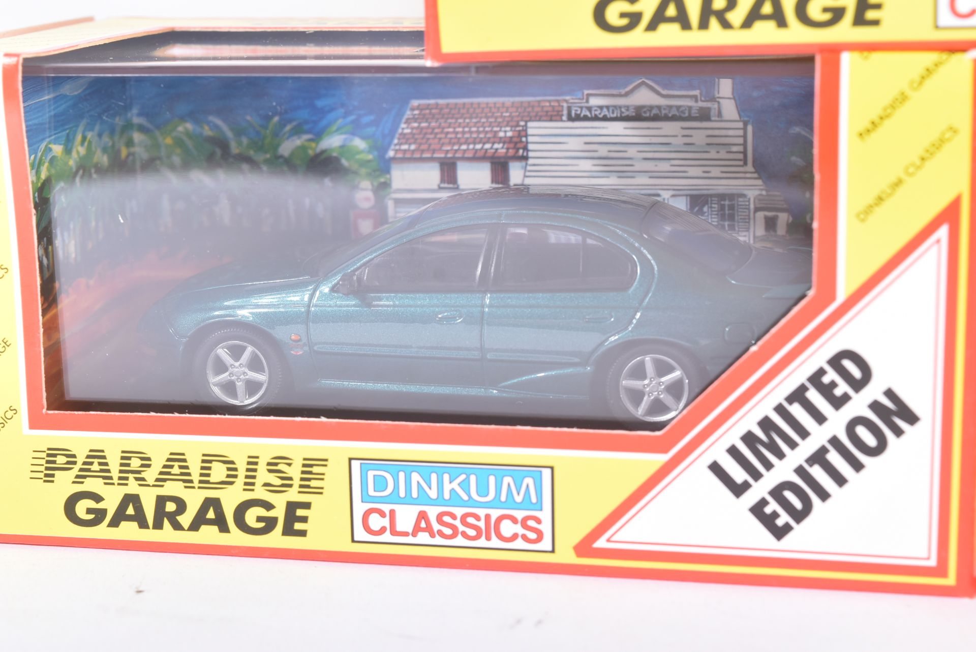 DINKUM CLASSICS - 1/43 SCALE PRECISION DIECAST MODELS - Image 4 of 4