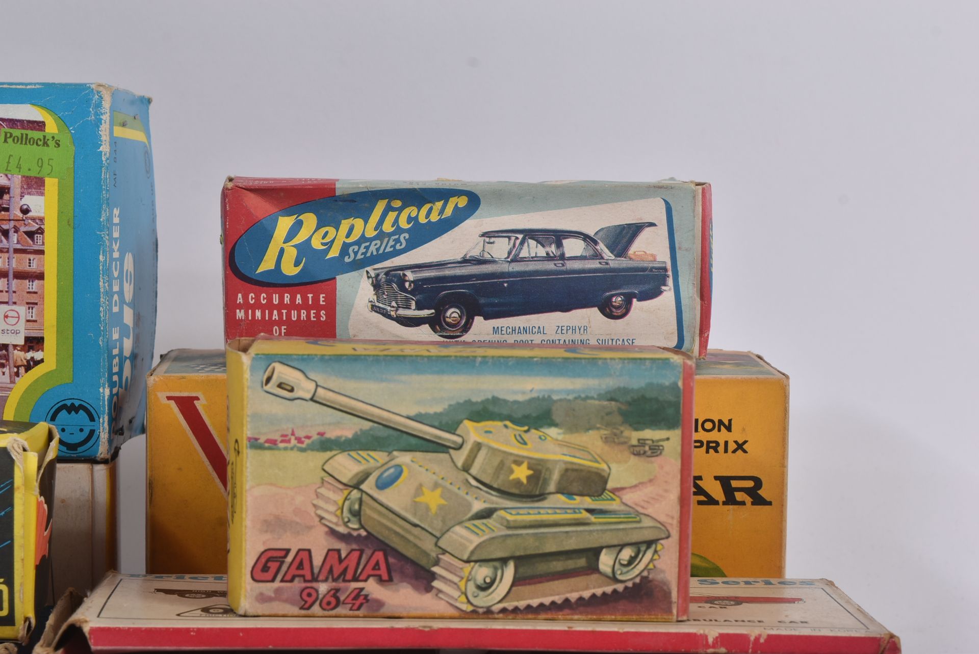 COLLECTION OF ASSORTED VINTAGE TINPLATE / FRICTION MOTOR MODELS - Image 5 of 8