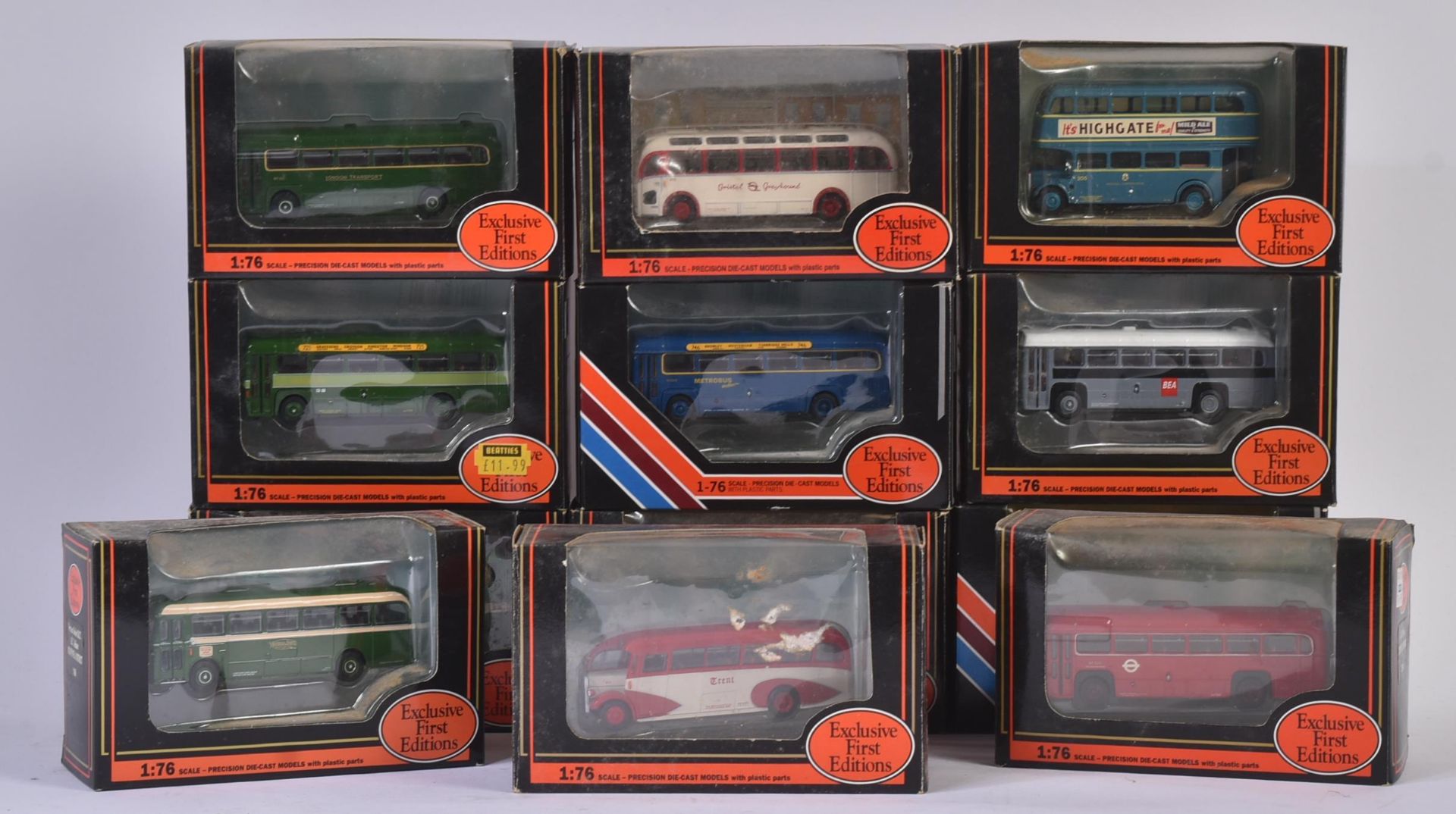 COLLECTION OF 1/76 SCALE DIECAST MODEL BUSES