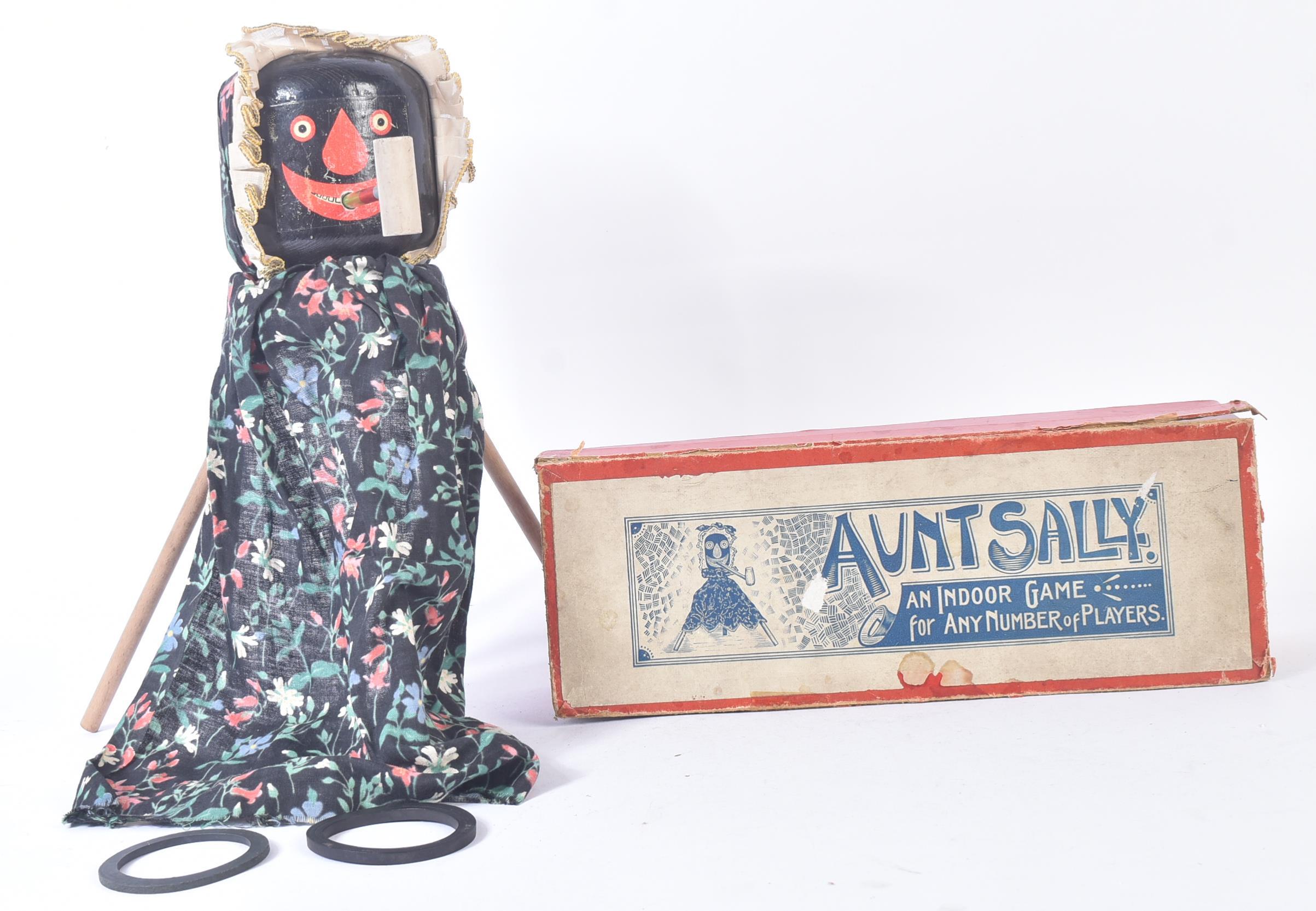 EARLY 20TH CENTURY AUNT SALLY PARLOUR GAME