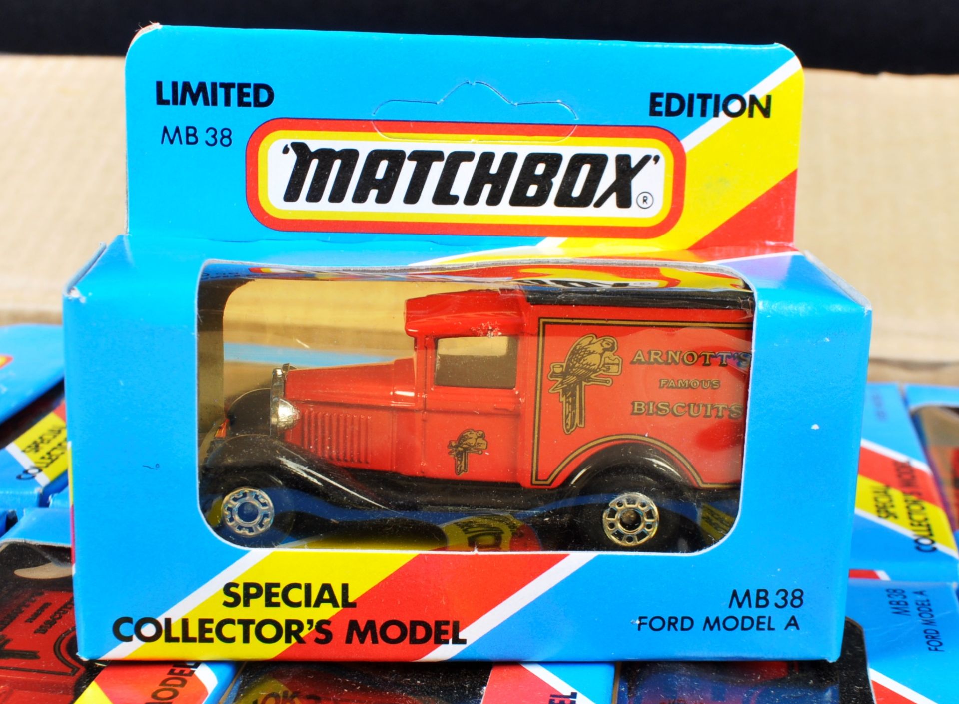 MATCHBOX 1-75 SERIES TRADE BOX DIECAST MODEL CARS - Image 2 of 4