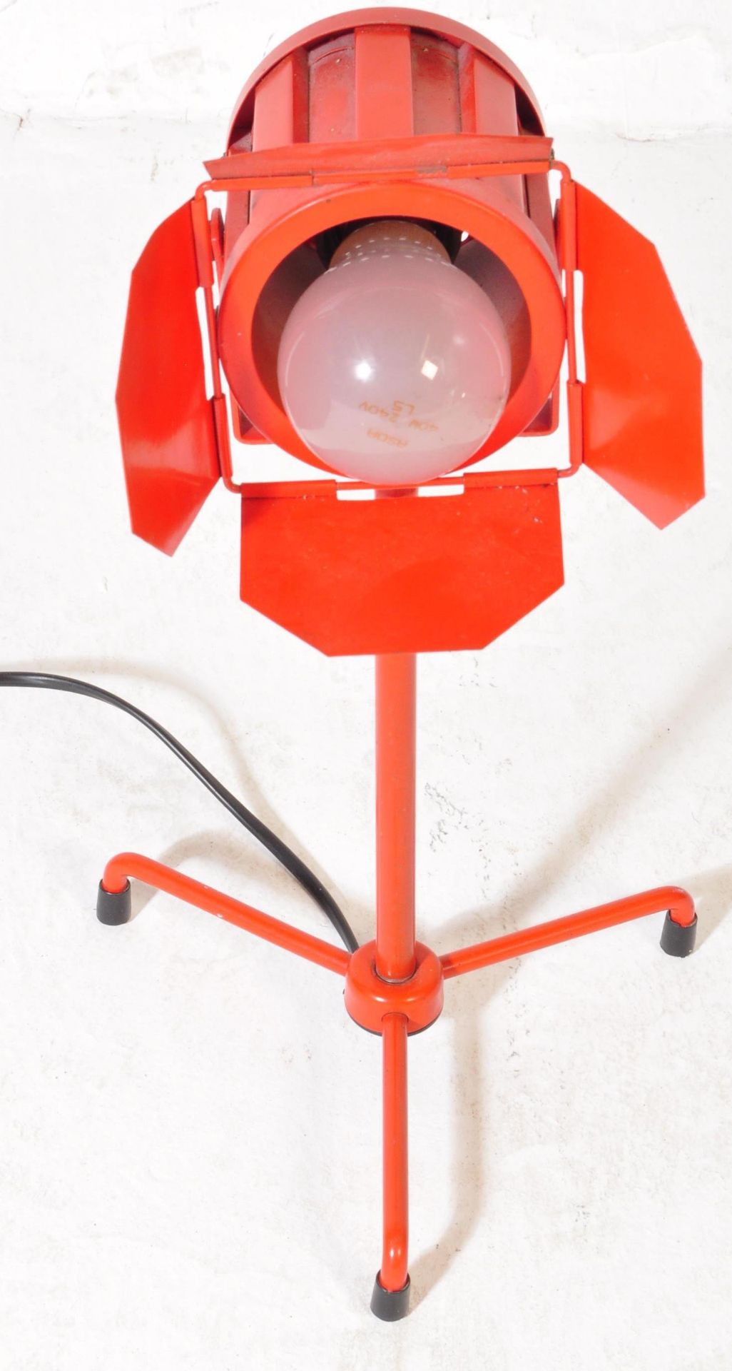 A RETRO VINTAGE PHOTO THEATRE TABLE TOP LAMP - Image 2 of 5