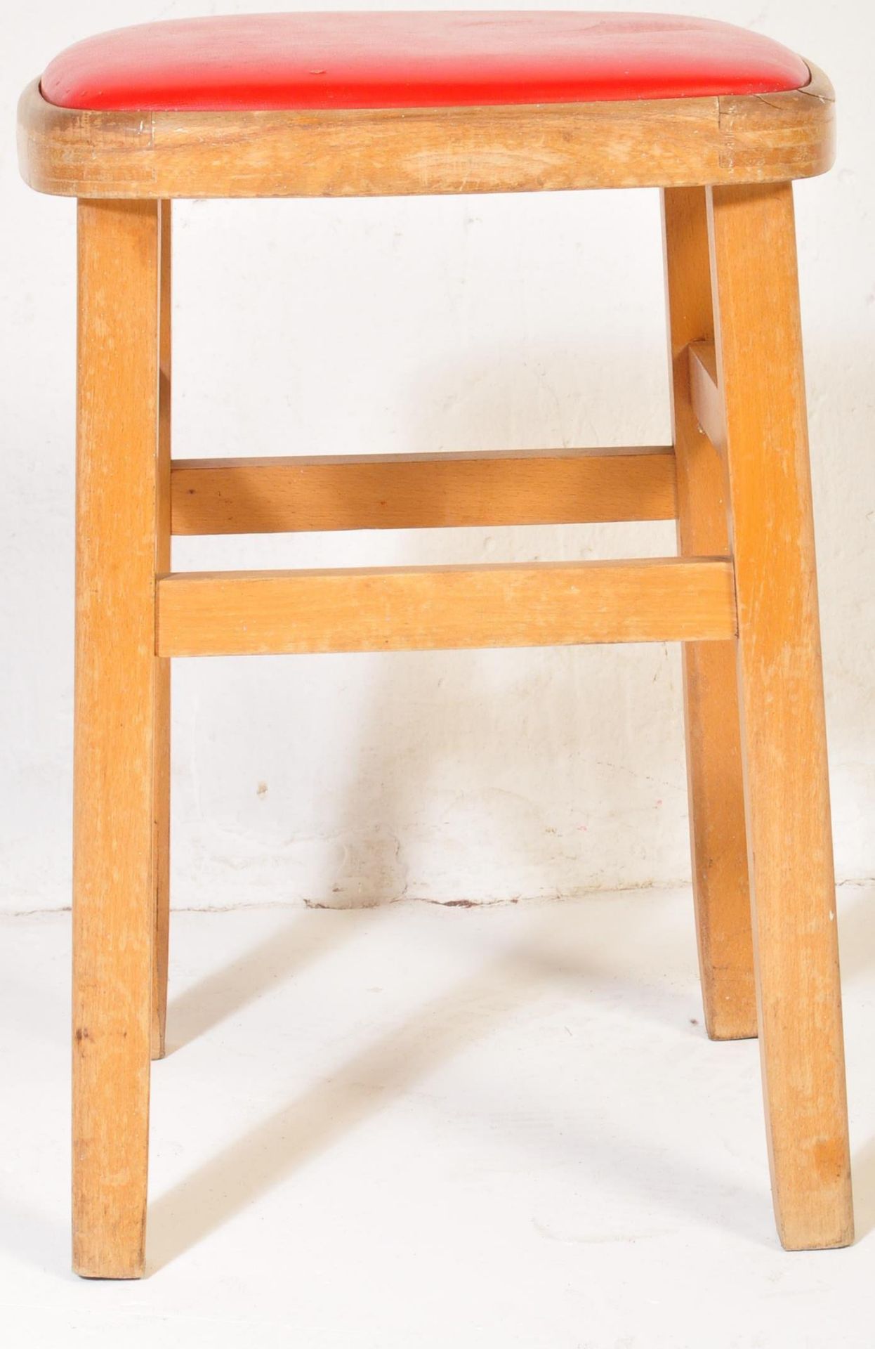 FOUR RETRO MID CENTURY RED LEATHER STOOLS - Image 3 of 5