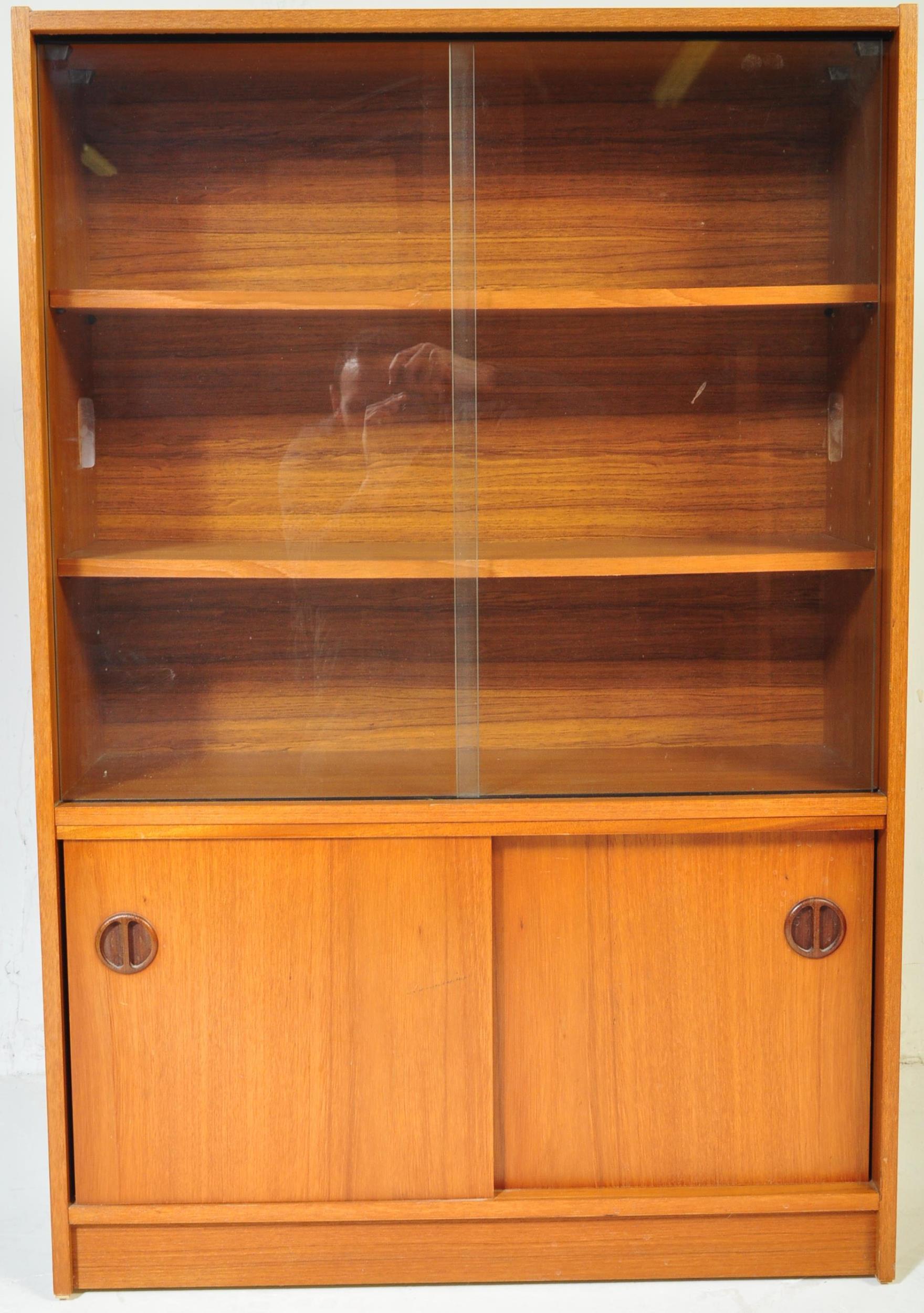 RETRO MID 20TH CENTURY TEAK GLAZED CABINET - Image 3 of 5