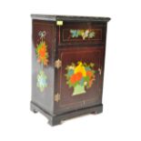 20TH CENTURY CHINESE LACQUER CHINOISERIE BEDSIDE CABINET