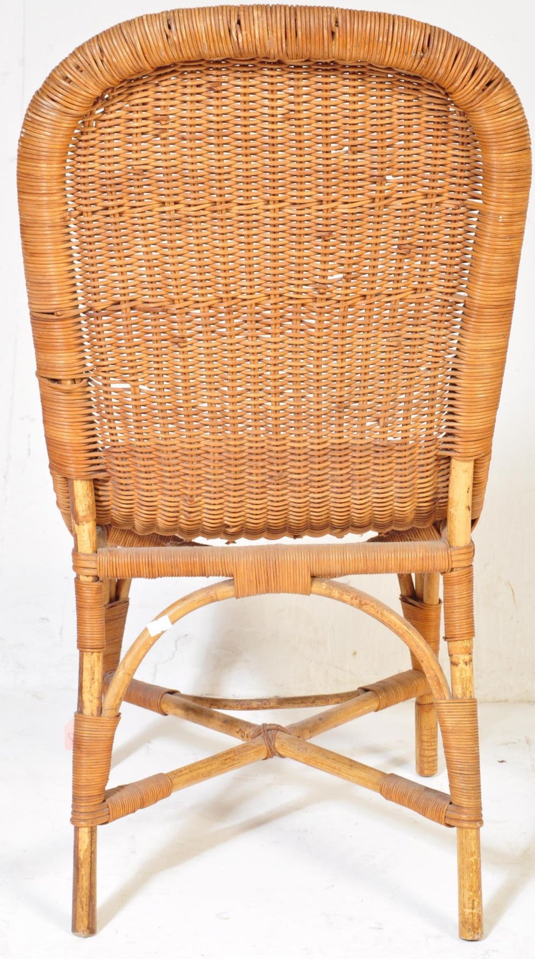 RETRO MID 20TH CENTURY WICKER CONSERVATORY CHAIR - Image 4 of 5