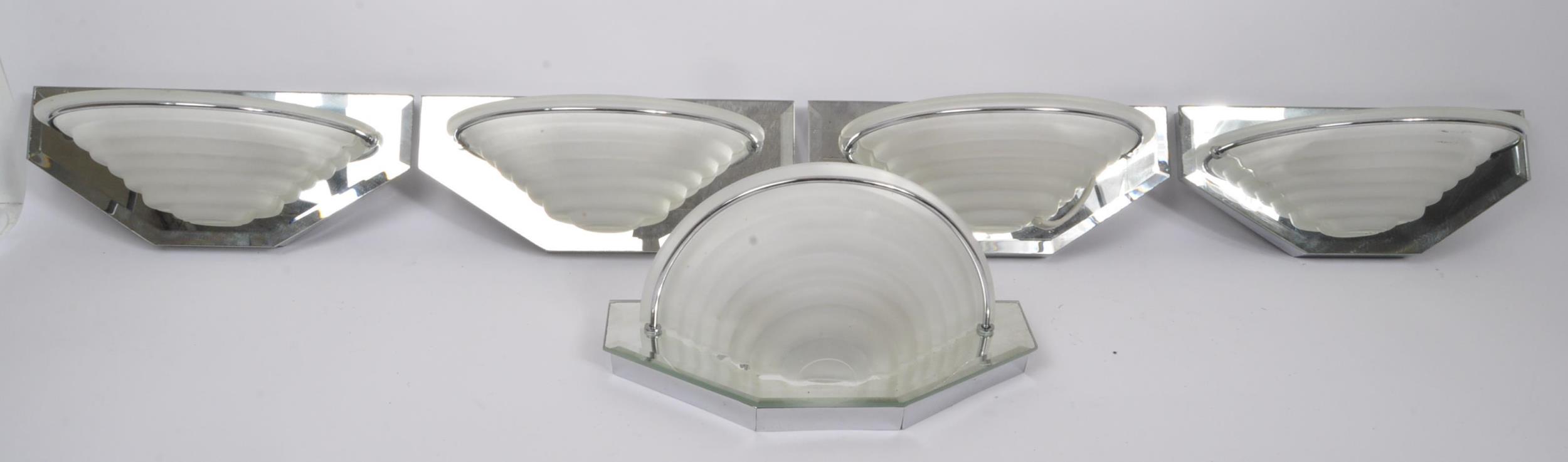 FIVE RETRO GLASS & CHROME ITALIAN STYLE WALL LIGHTS - Image 2 of 7