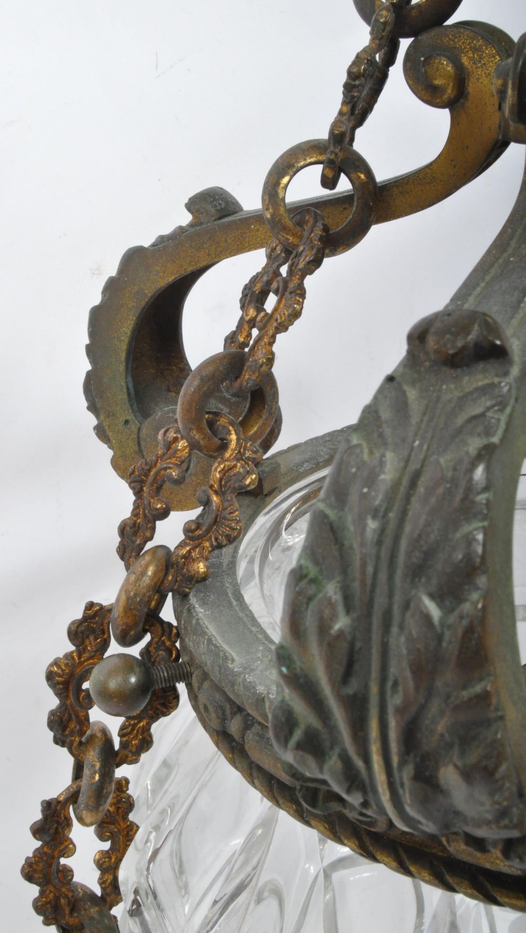 19TH CENTURY BRASS & GLASS PENDANT LIGHT - Image 5 of 5