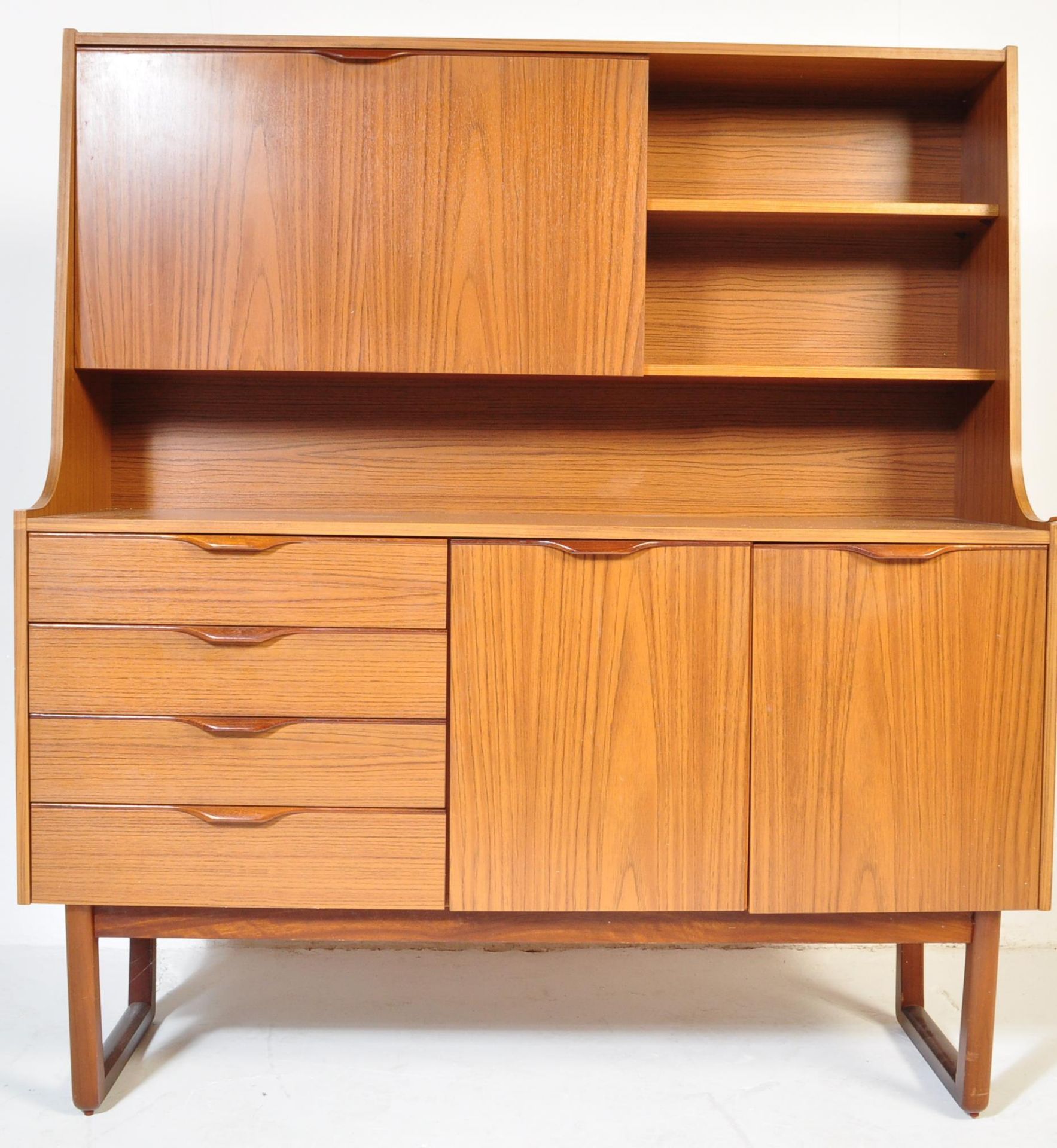 RETRO VINTAGE TEAK VENEERED HIGHBOARD - FRESCO MANNER - Image 3 of 6