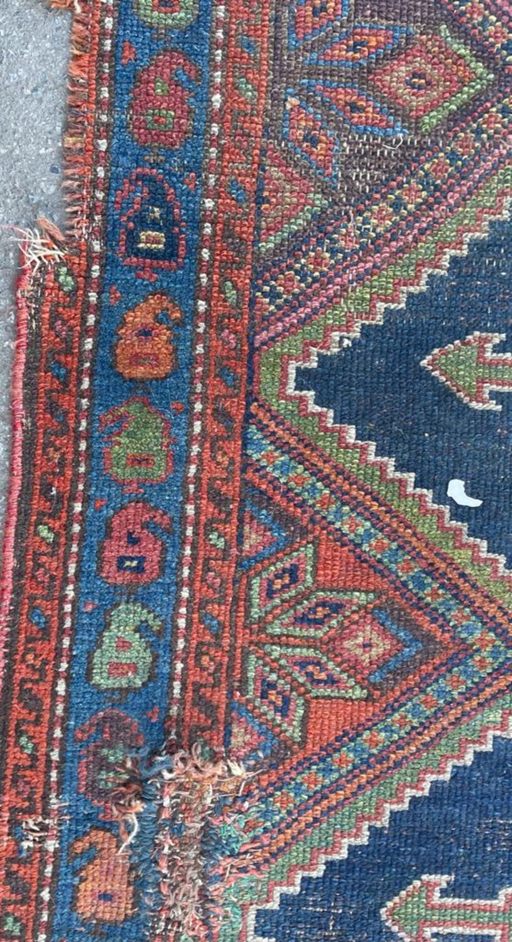 EARLY 20TH CENTURY PERSIAN ISLAMIC FLOOR RUG - Image 3 of 5