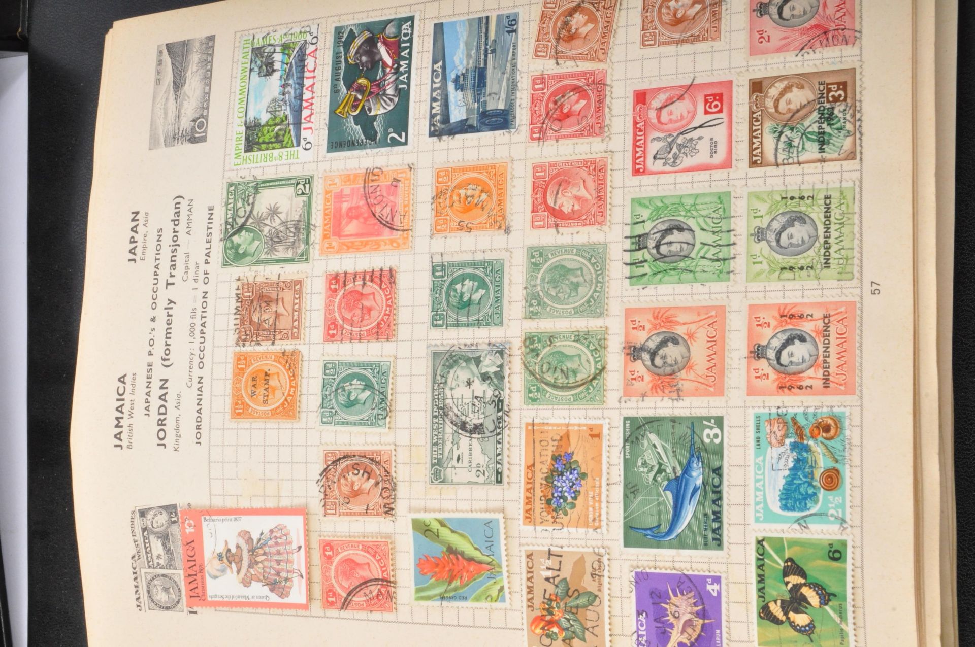 LARGE COLLECTION OF VINTAGE UK & FOREIGN STAMPS ALBUMS - Image 3 of 6
