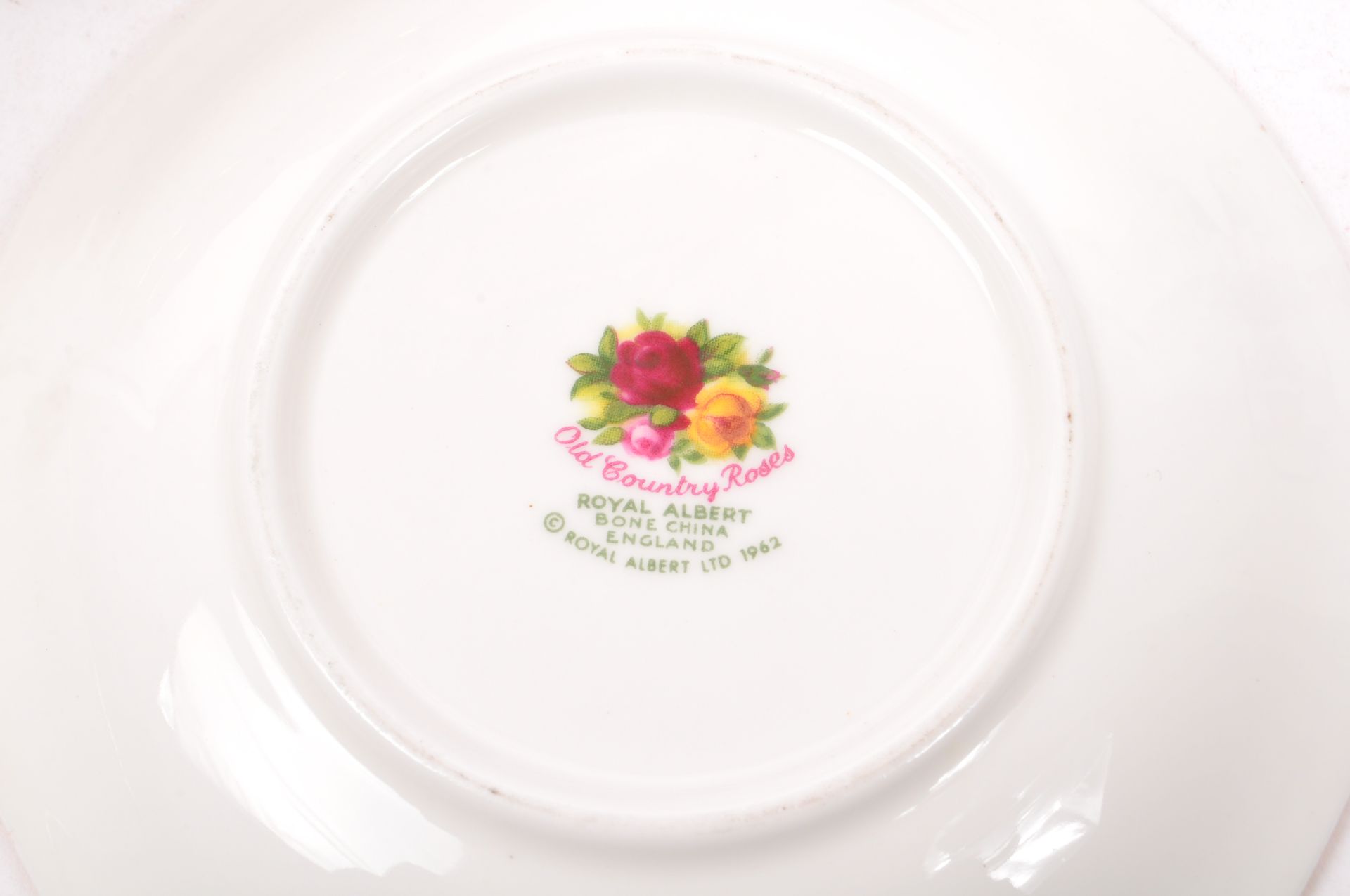 ASSORTMENT OF VINTAGE ROYAL ALBERT CHINA TEA CUPS & SAUCERS - Image 5 of 6
