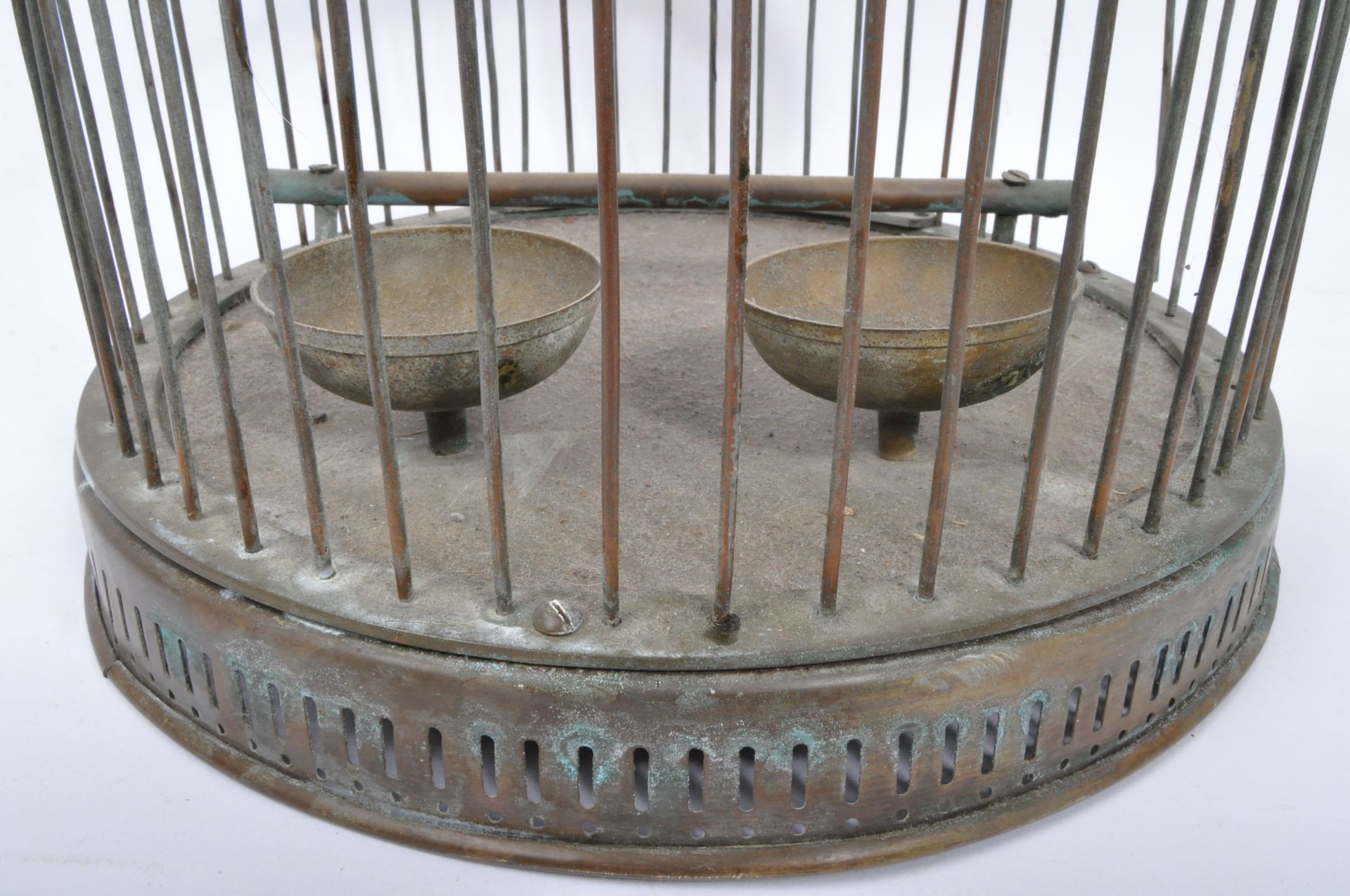 EARLY 20TH CENTURY BRASS DOME SHAPED BIRDCAGE - Image 3 of 5