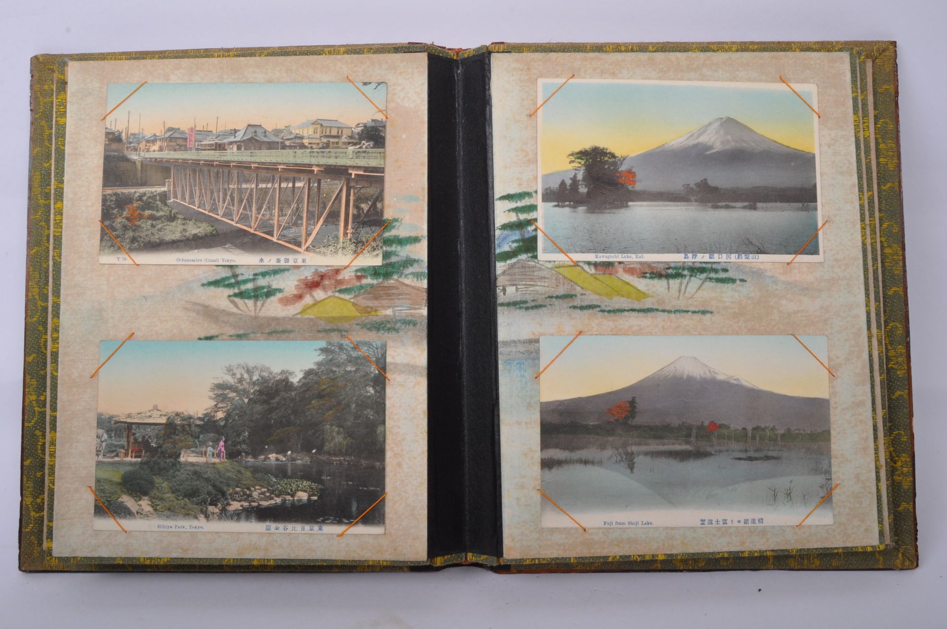 EARLY 20TH CENTURY JAPANESE SHIBAYAMA LACQUER POSTCARD ALBUM - Image 4 of 5