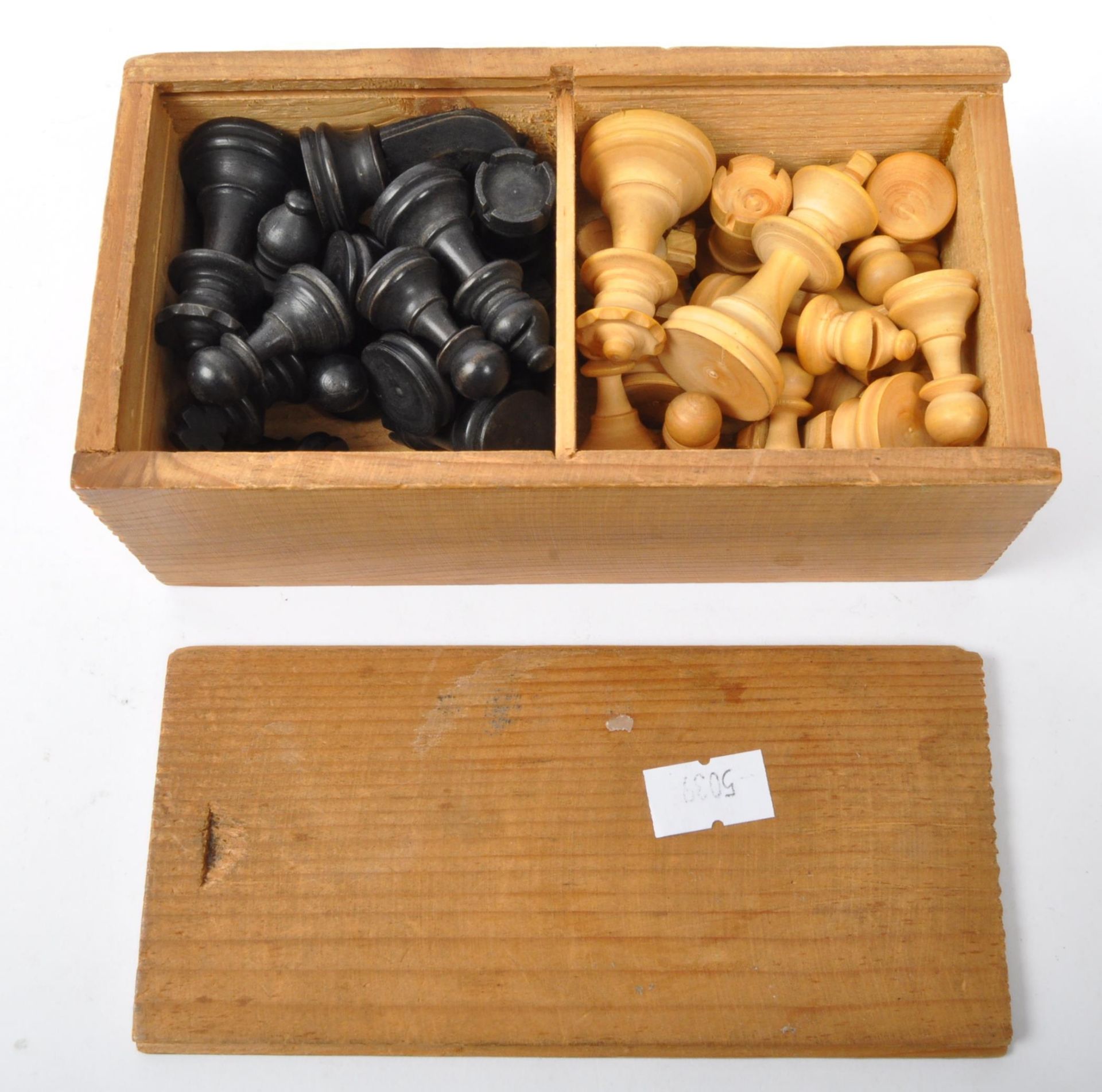 VINTAGE 20TH CENTURY TURNED WOOD CHESS PIECES