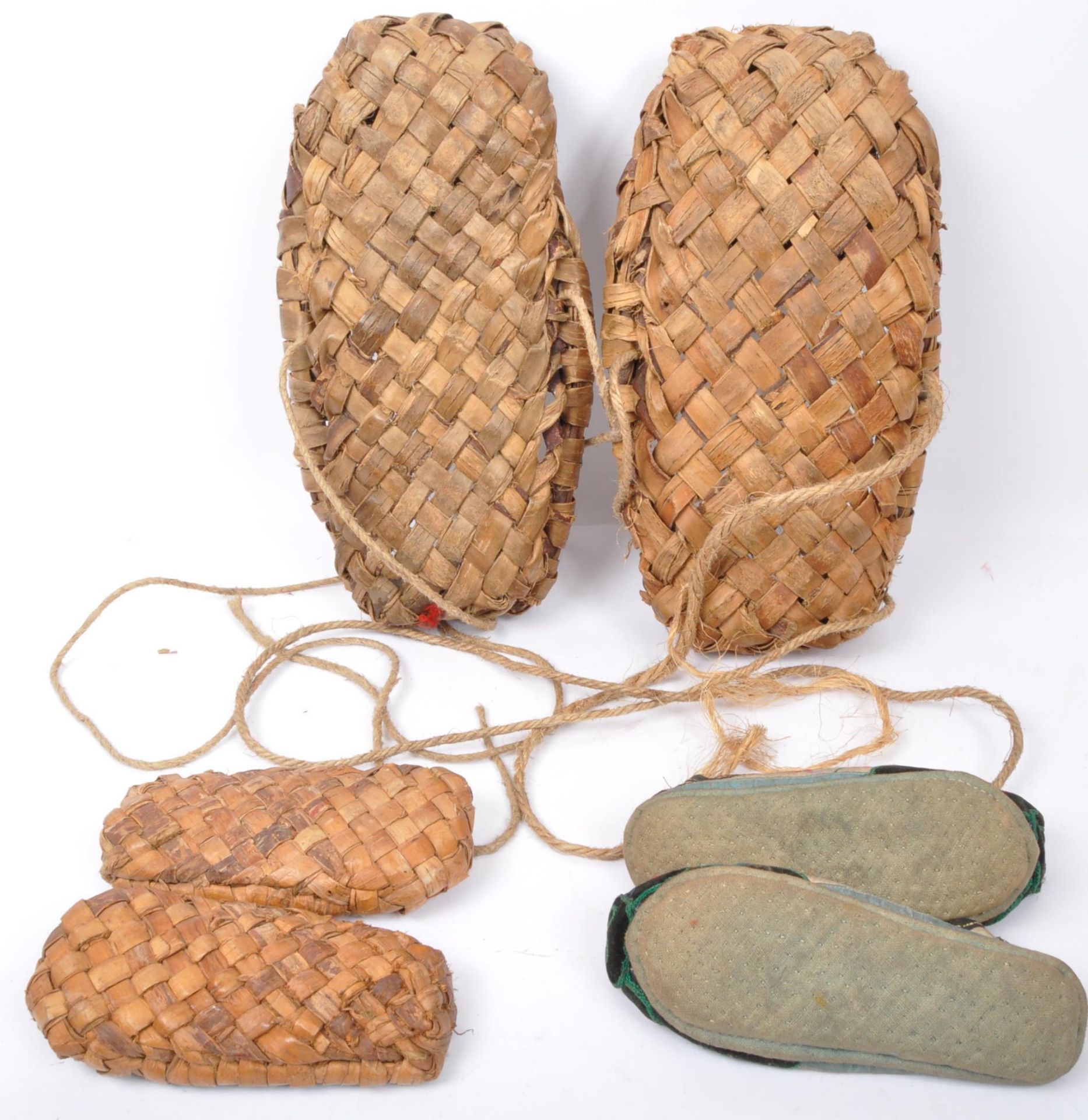 COLLECTION OF CHINESE SHOES - EMBROIDERED & WOVEN - Image 4 of 6