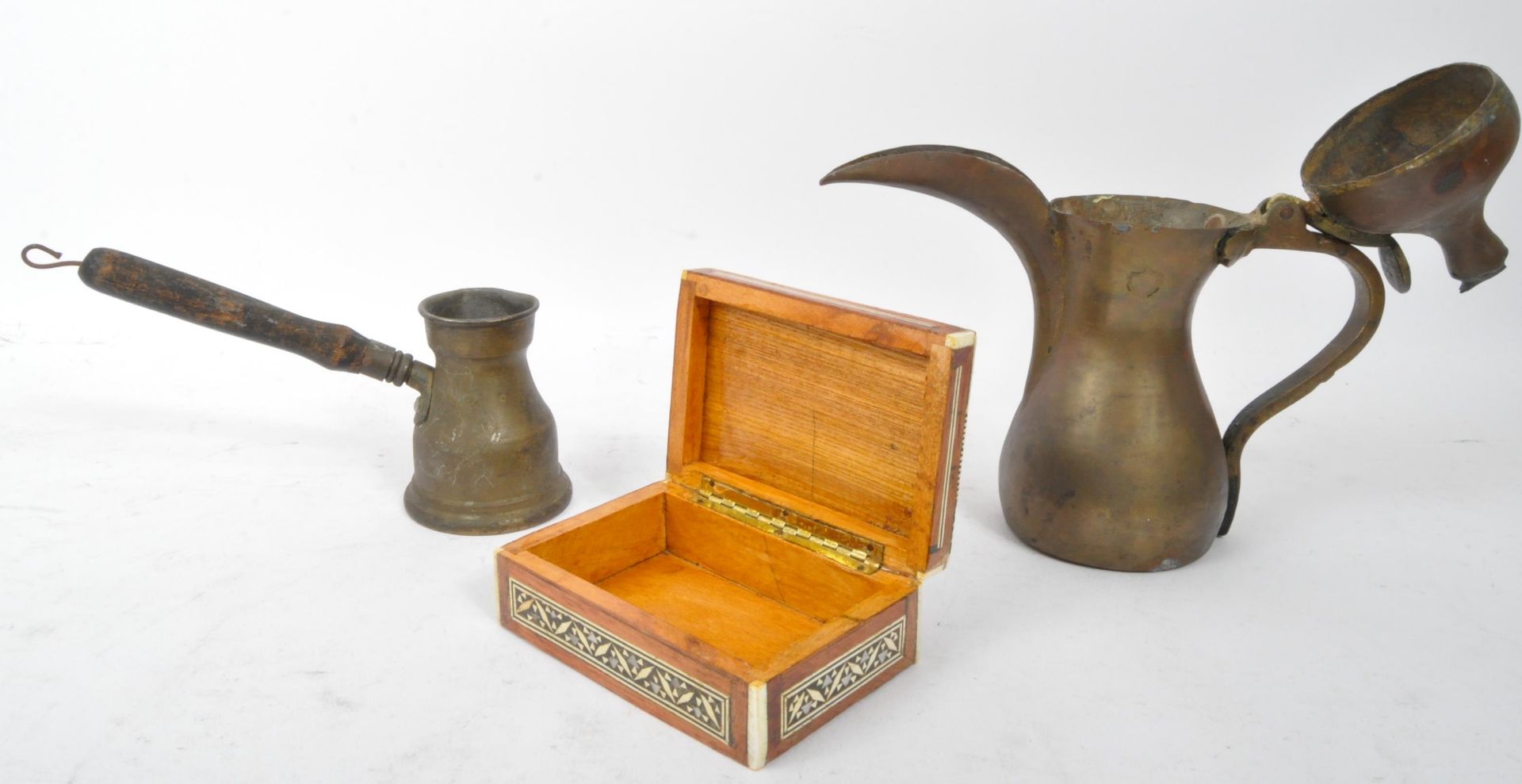 19TH CENTURY MOROCCAN COFFEE POTS & KHATAM BOX - Bild 4 aus 5