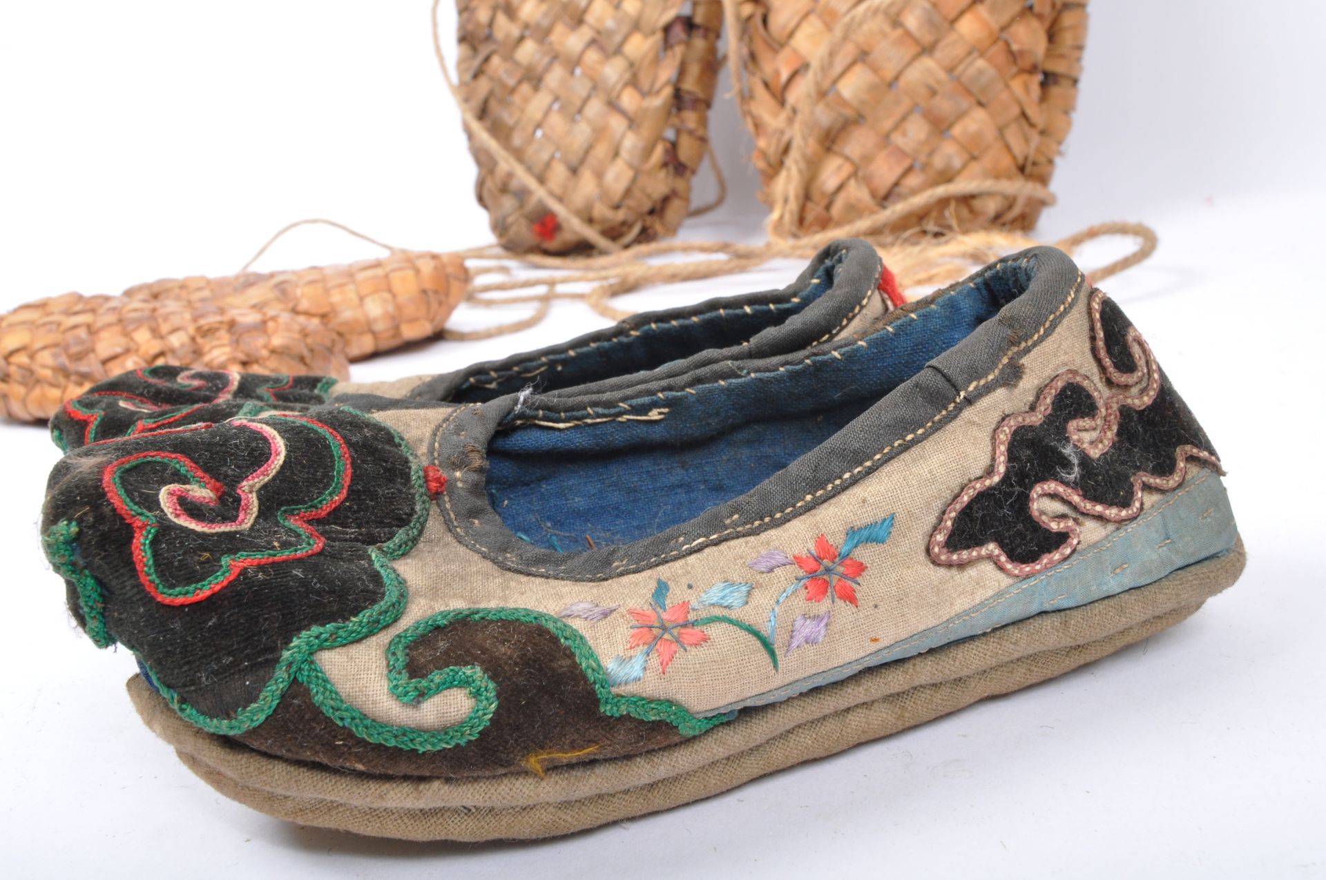 COLLECTION OF CHINESE SHOES - EMBROIDERED & WOVEN - Image 6 of 6