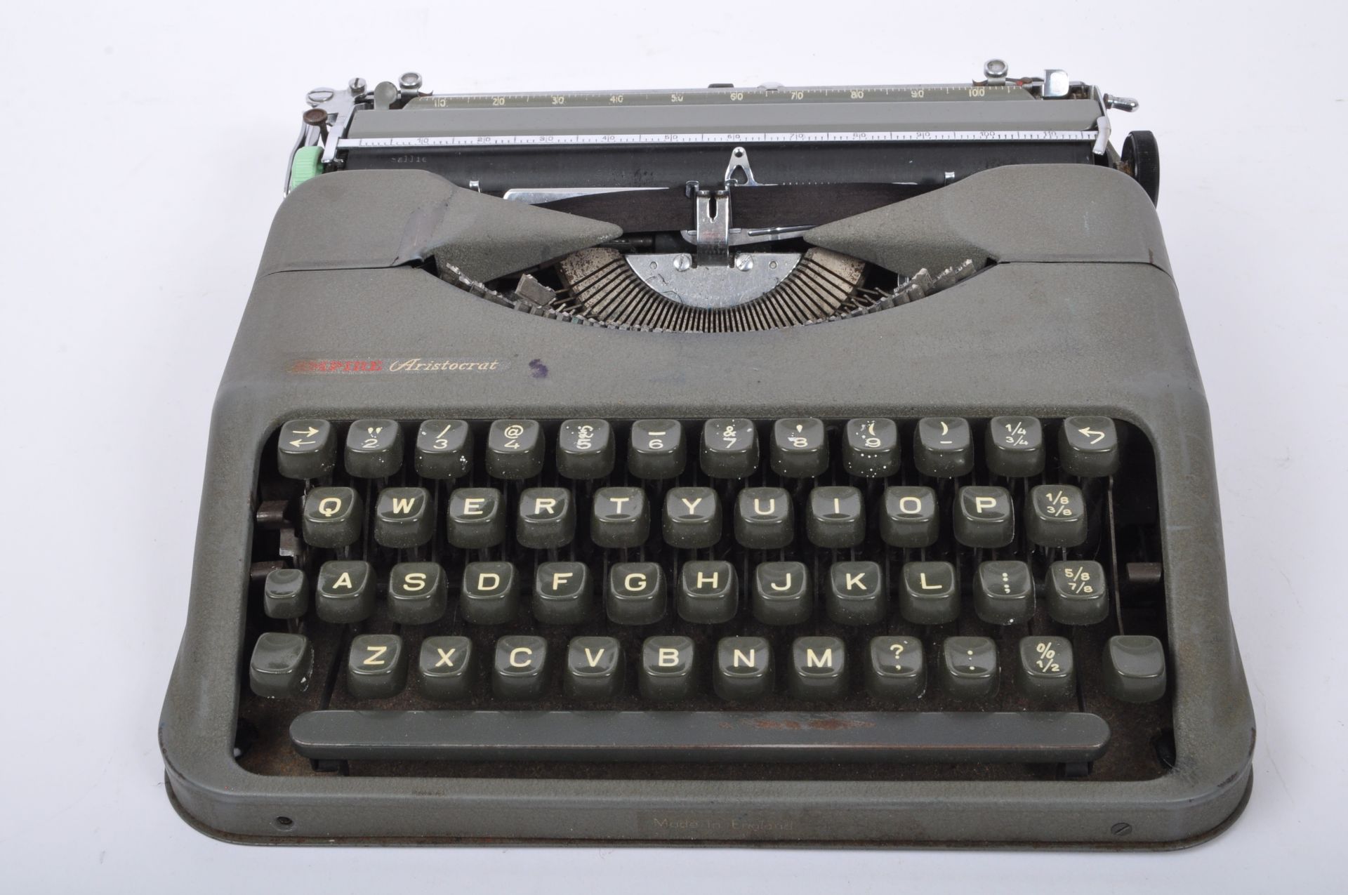 VINTAGE EMPIRE 'ARISTOCRAT' PORTABLE TYPEWRITER