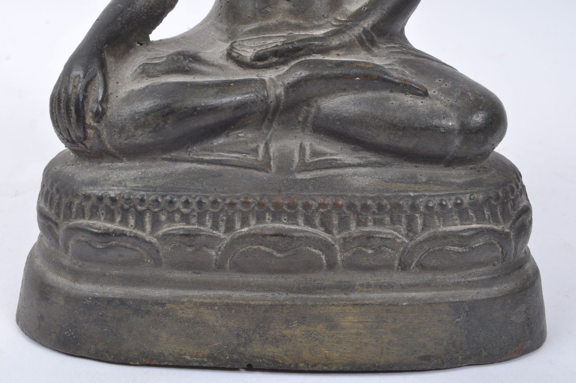 19TH CENTURY BRONZE THAI BUDDHA SCULPTURE - Bild 5 aus 10