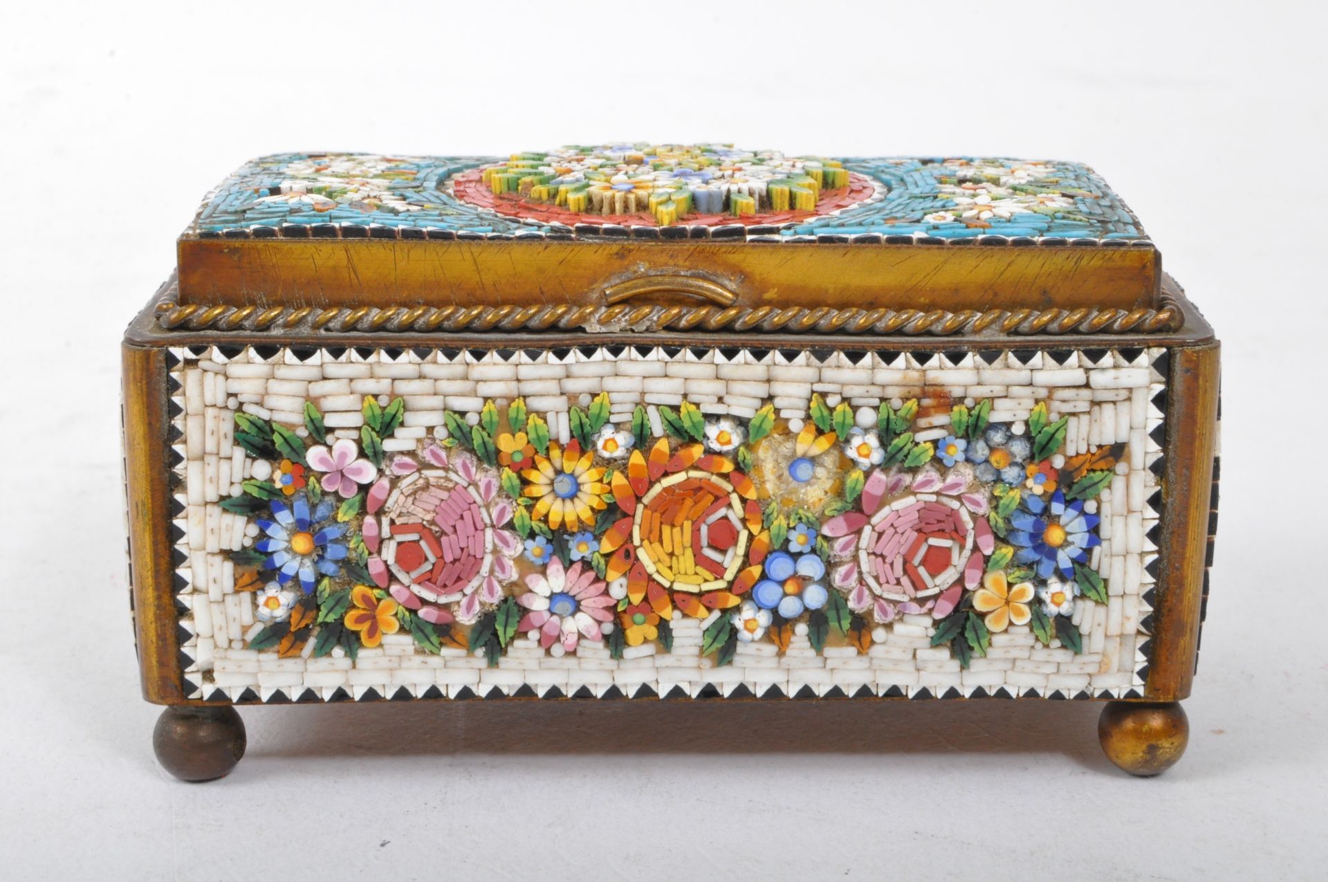 19TH CENTURY ITALIAN MICRO MOSAIC JEWELLERY BOX CASKET