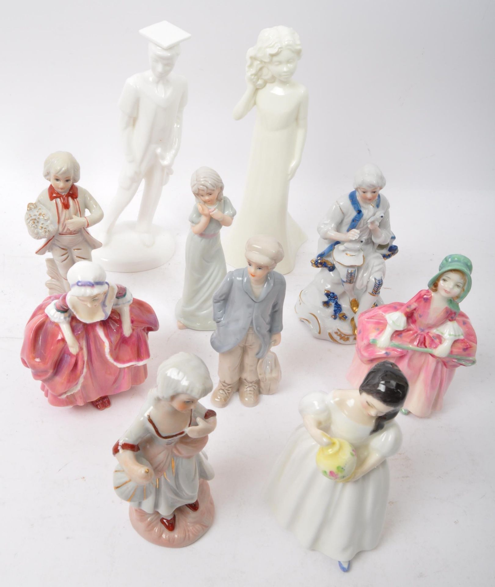 COLLECTION OF 20TH CENTURY FIGURES - ROYAL DOULTON - Bild 2 aus 6