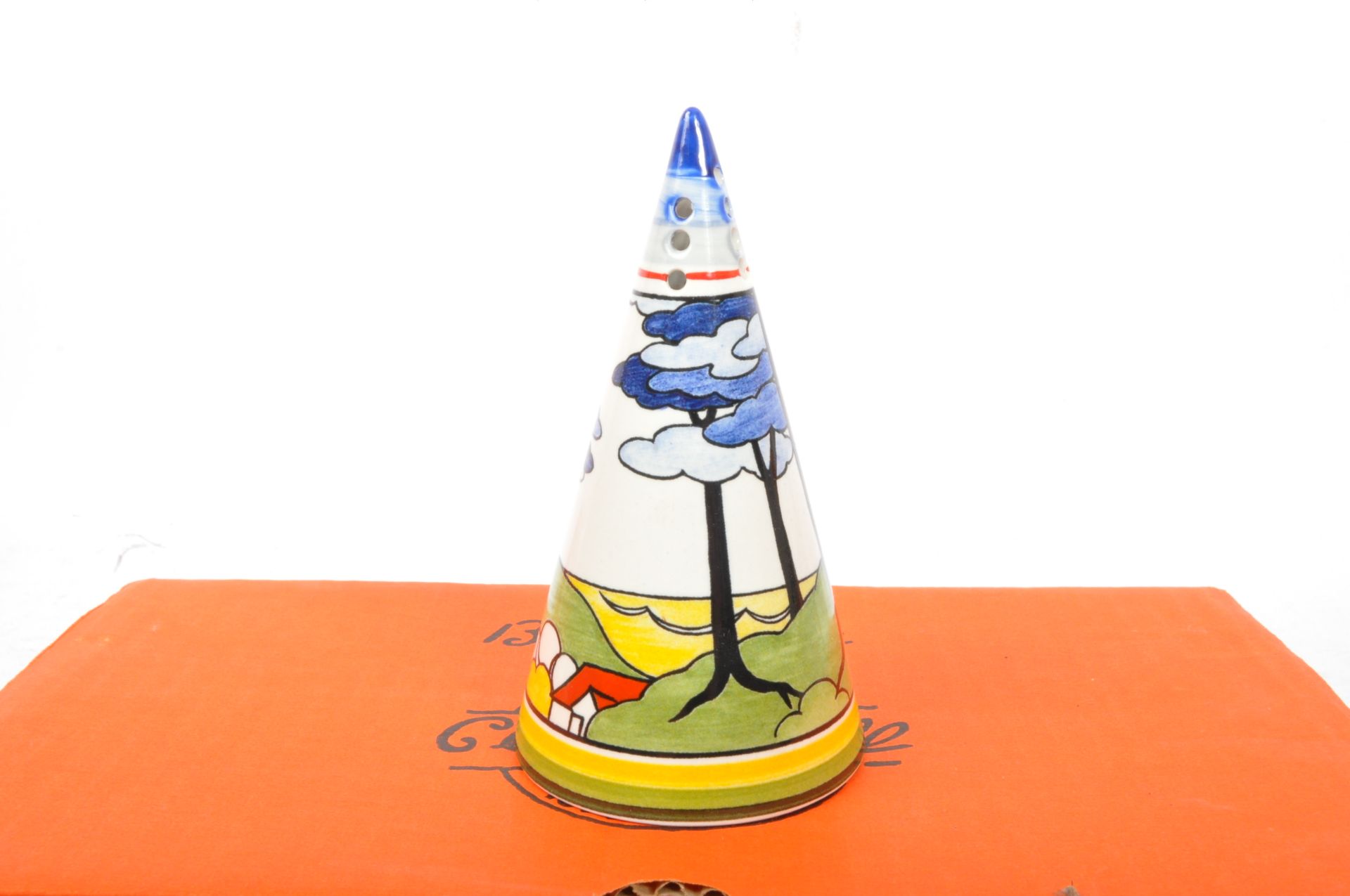 CLARICE CLIFF - BIZARRE - COLLECTION OF PORCELAIN SUGAR CASTORS - Bild 3 aus 9