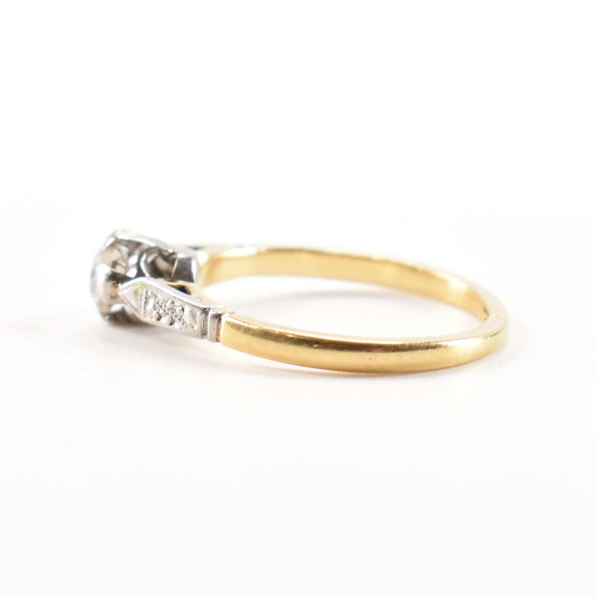 VINTAGE GOLD & DIAMOND SINGLE STONE RING - Image 2 of 6