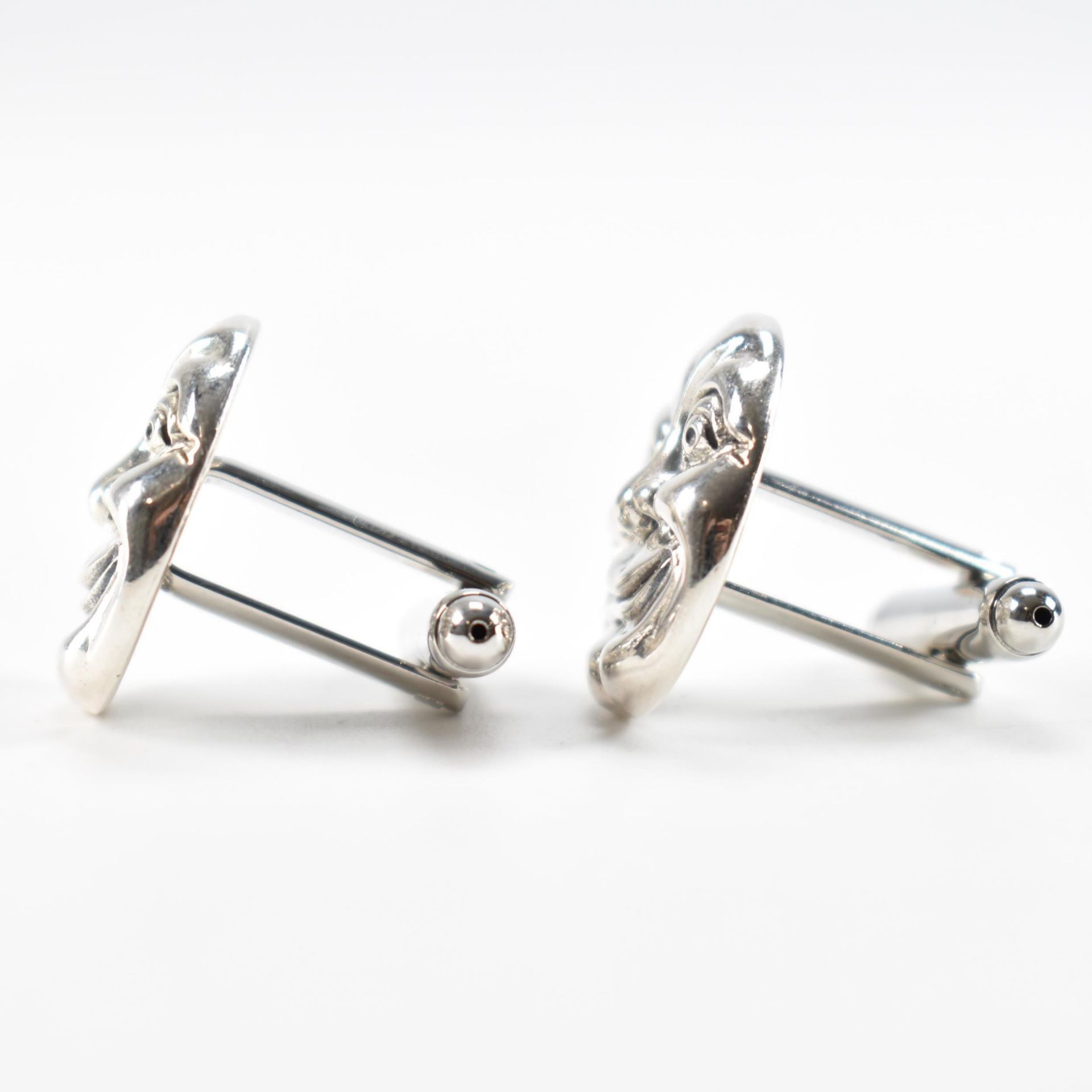 PAIR OF STERLING SILVER MOON FACE CUFFLINKS - Image 2 of 4