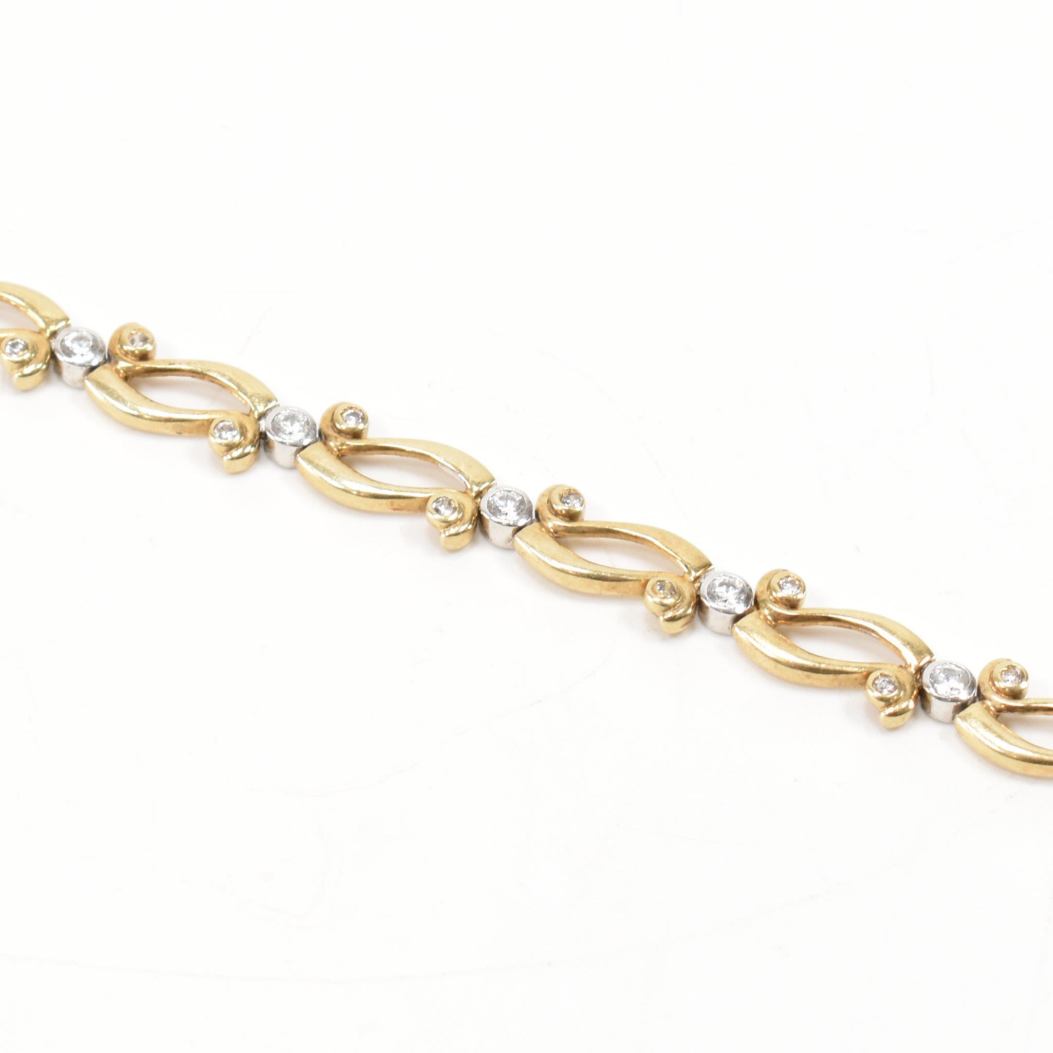 HALLMARKED TWO TONE 9CT GOLD & WHITE STONE BRACELET - Image 2 of 5