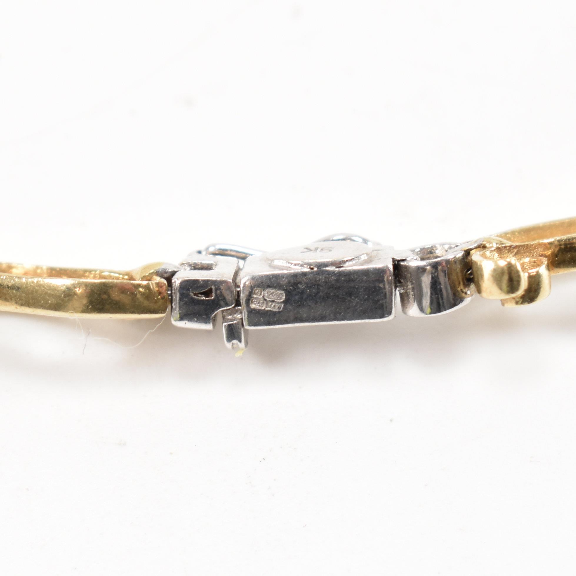 HALLMARKED TWO TONE 9CT GOLD & WHITE STONE BRACELET - Image 5 of 5