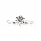 HALLMARKED 18CT GOLD & CZ SOLITAIRE RING