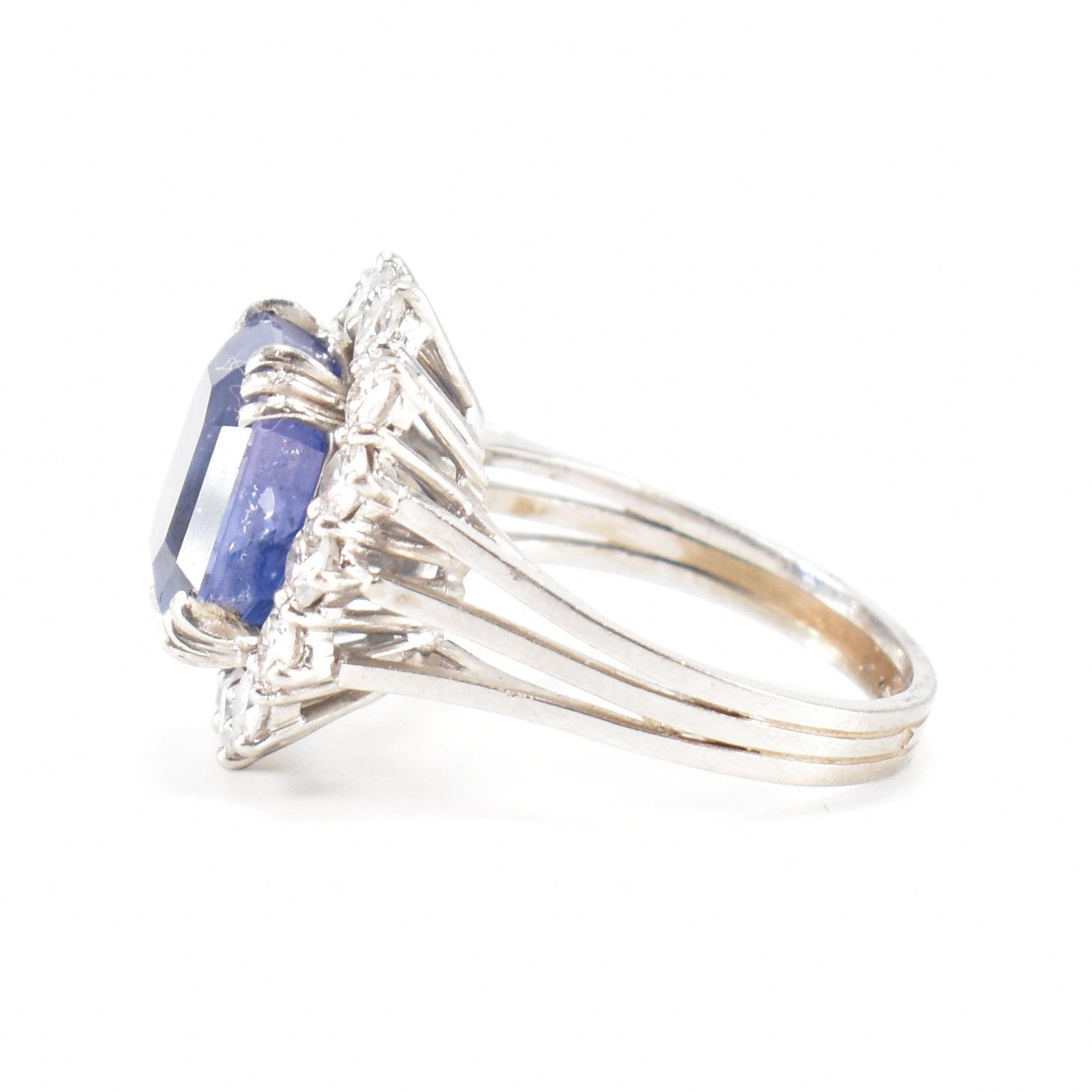 FRENCH CEYLON COLOUR CHANGE SAPPHIRE & DIAMOND CLUSTER RING - Image 2 of 9