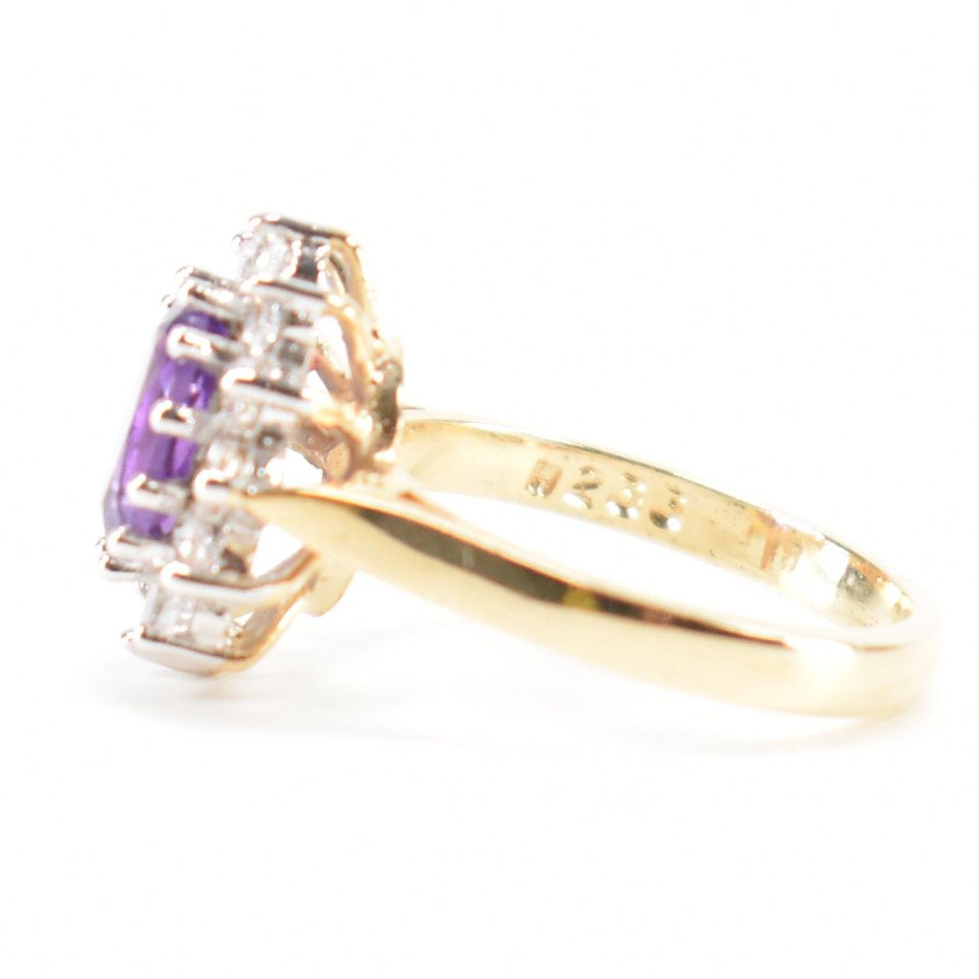 HALLMARKED 9CT GOLD AMETHYST & CZ CLUSTER RING - Image 2 of 8