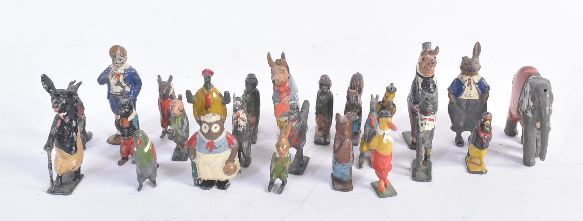 COLLECTION OF VINTAGE CADBURYS COCOCUBS HOLLOWCAST FIGURES - Image 6 of 6