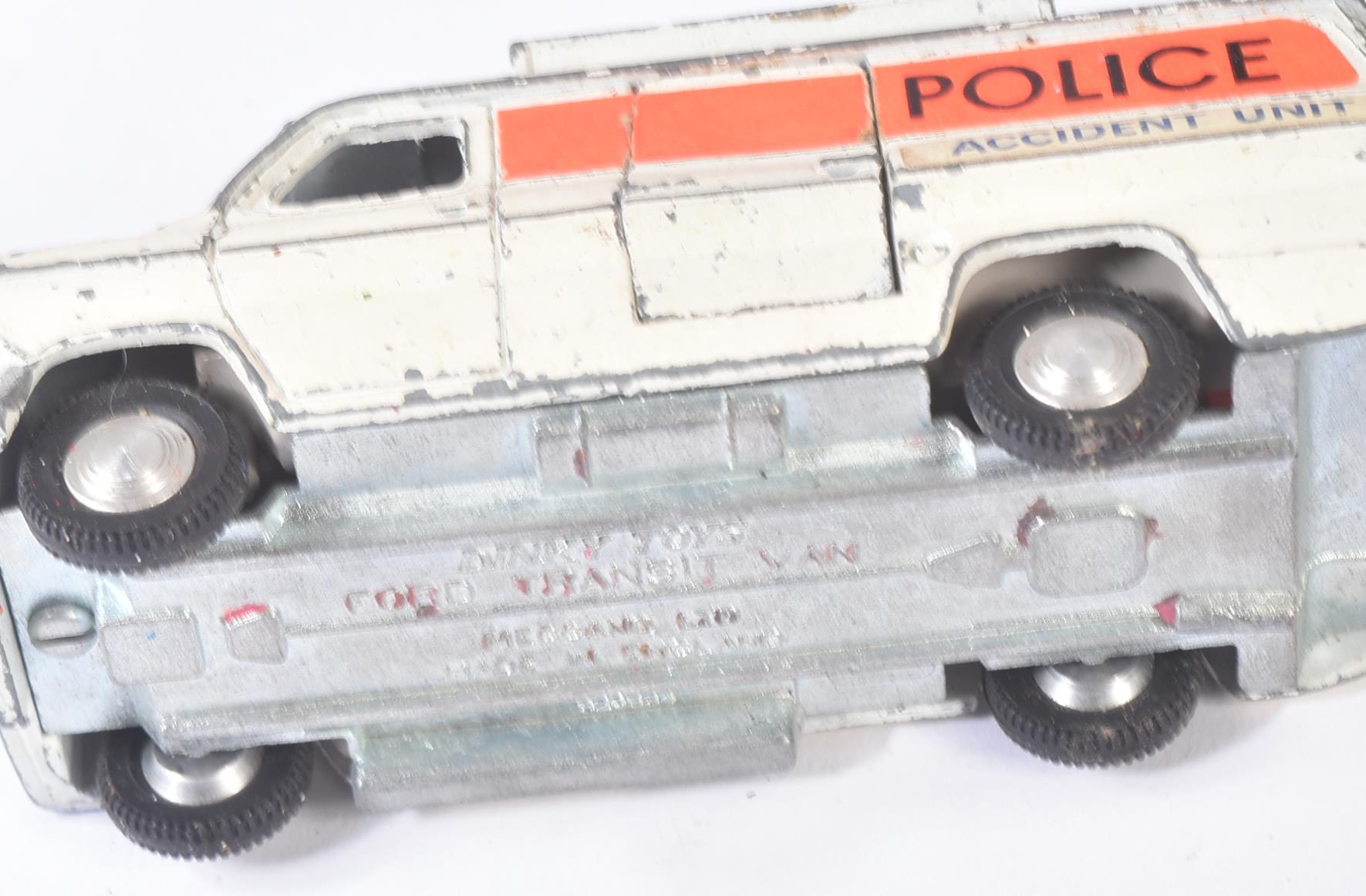 LARGE COLLECTION OF VINTAGE DINKY TOYS DIECAST MODELS - Image 4 of 10