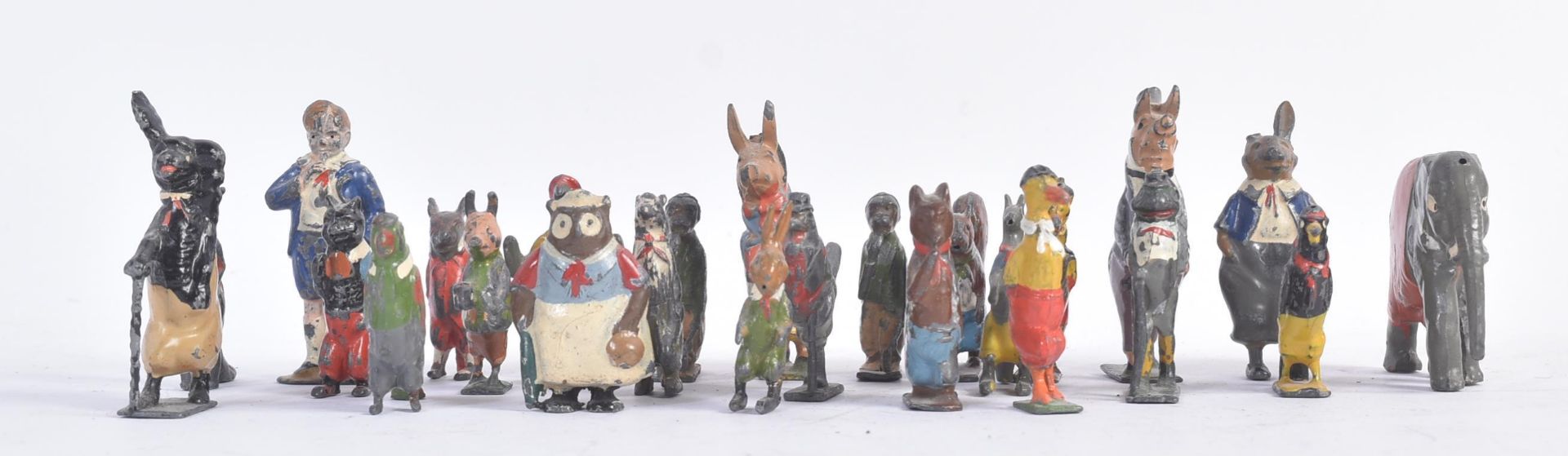 COLLECTION OF VINTAGE CADBURYS COCOCUBS HOLLOWCAST FIGURES - Image 2 of 6