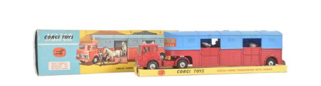 VINTAGE CORGI TOYS CIRCUS HORSE TRANSPORTER - EX SHOP STOCK CONDITION