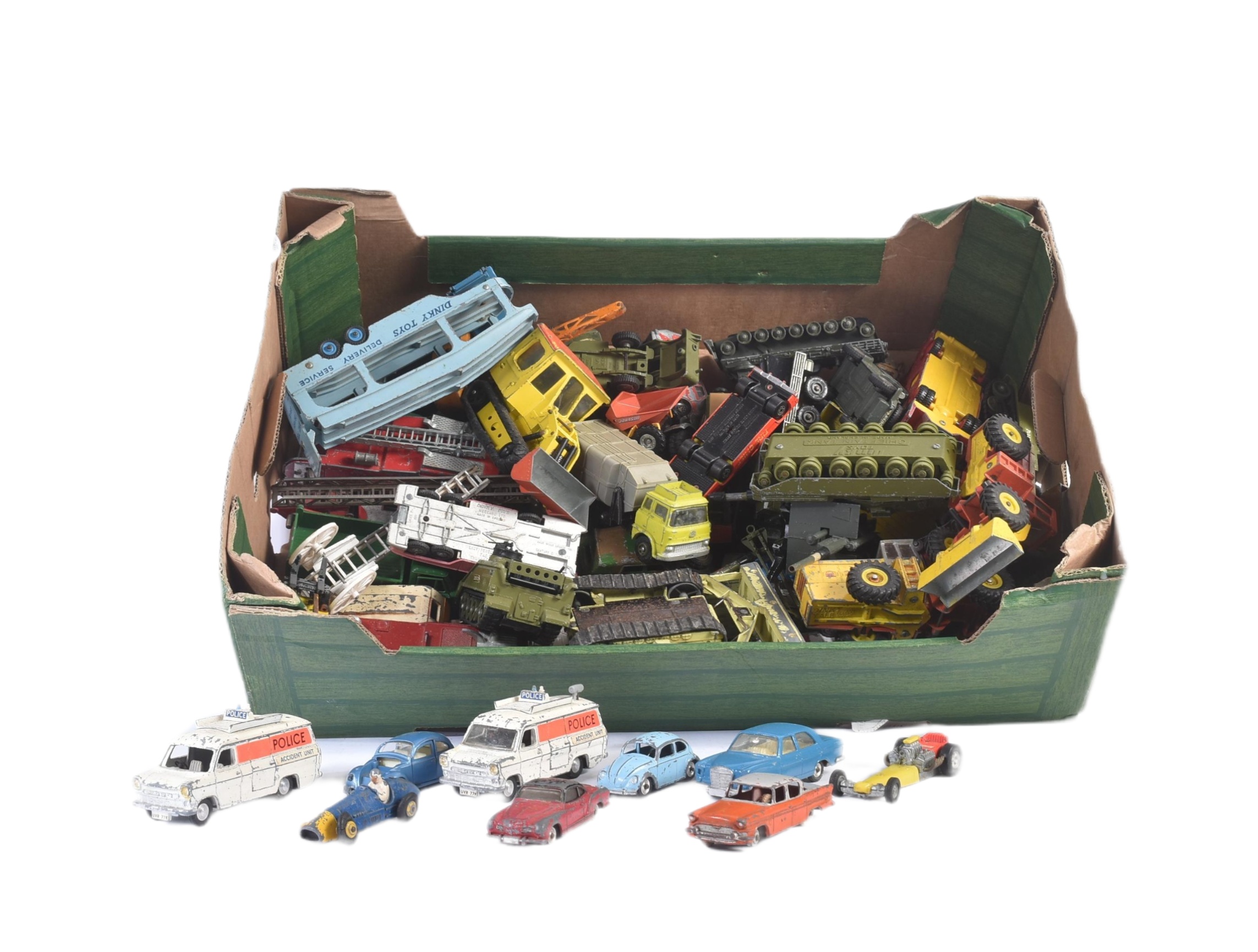 LARGE COLLECTION OF VINTAGE DINKY TOYS DIECAST MODELS