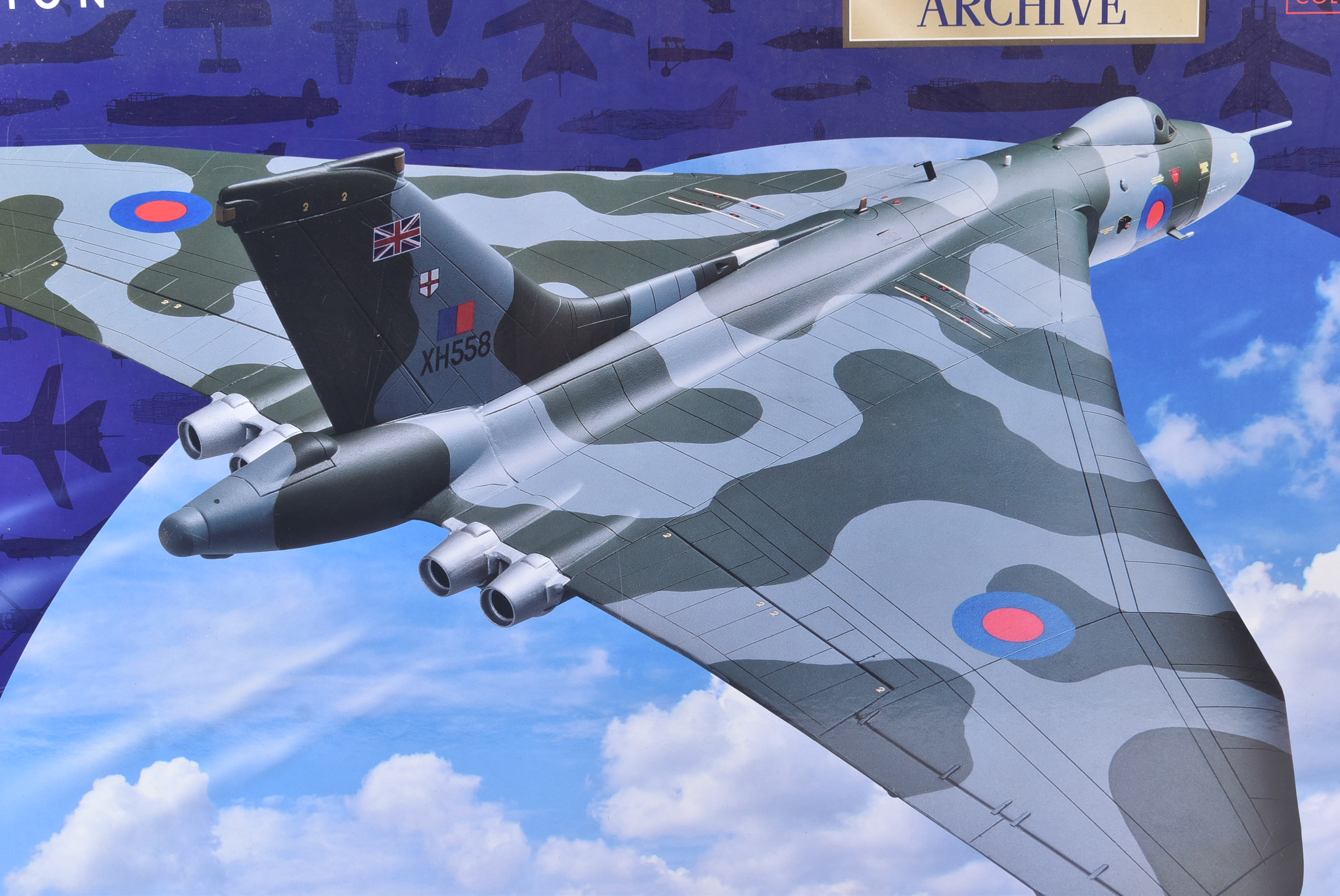 CORGI AVIATION ARCHIVE 1/72 SCALE DIECAST AVRO VULCAN B2 XH558 - Image 2 of 7