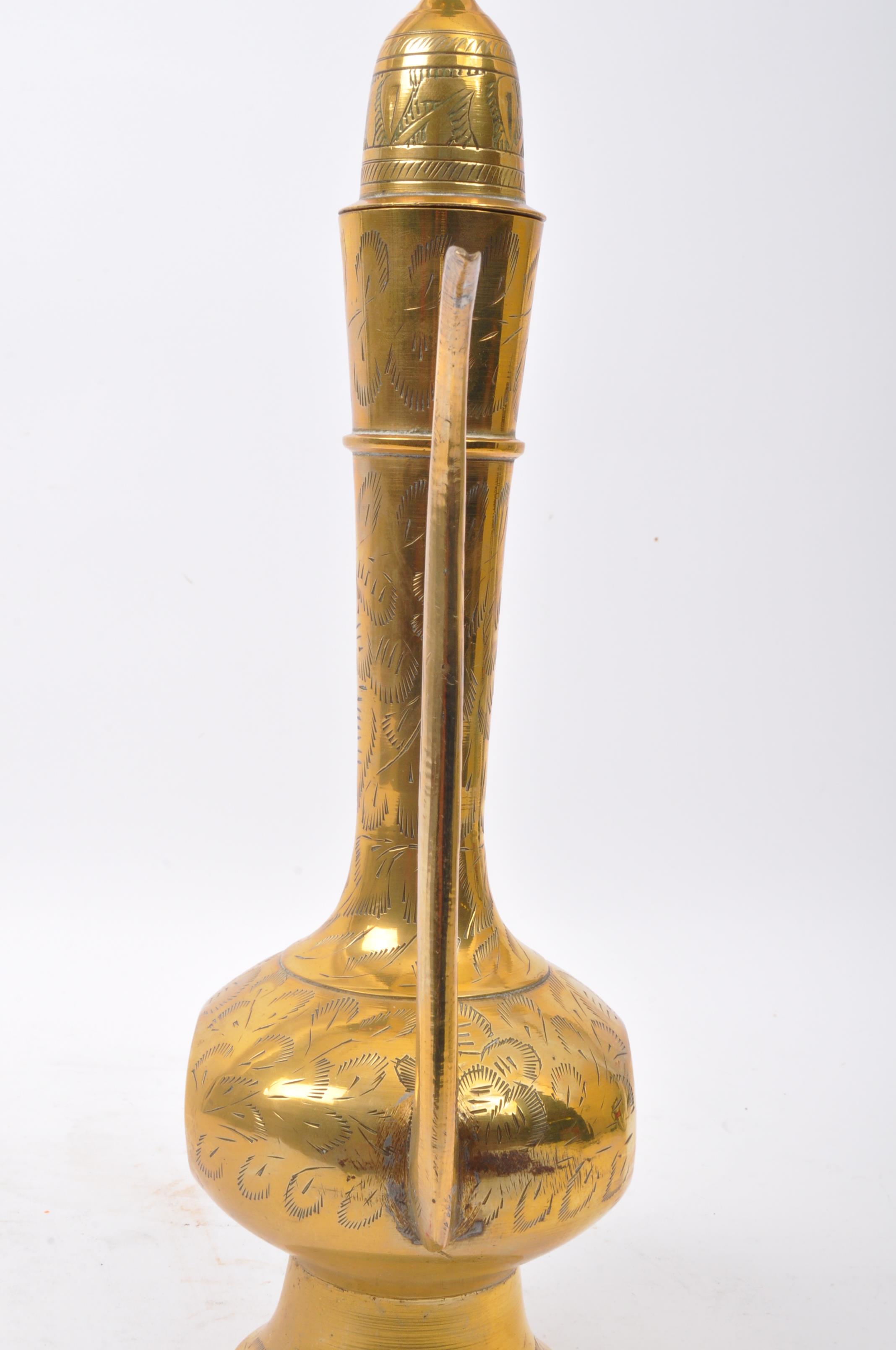 EARLY 20TH CENTURY INDIAN BRASS EWER POT - Image 5 of 5