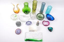 ASSORTMENT OF MID 20TH CENTURY GLASS - VASES - BOWLS